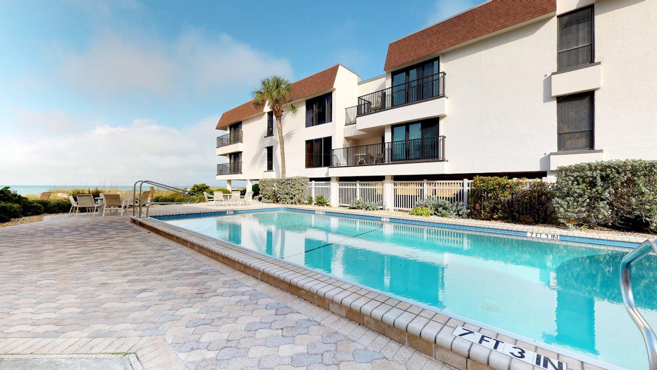 Water's Edge 105 South 1 BD Vacation Rental in Holmes Beach, FL Vacasa