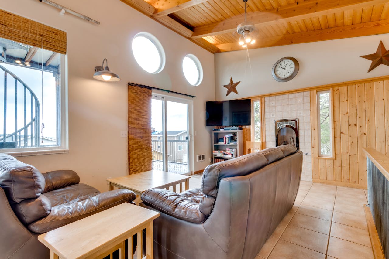 Grey Haven 6 BD Vacation Rental in Rockaway Beach, OR Vacasa