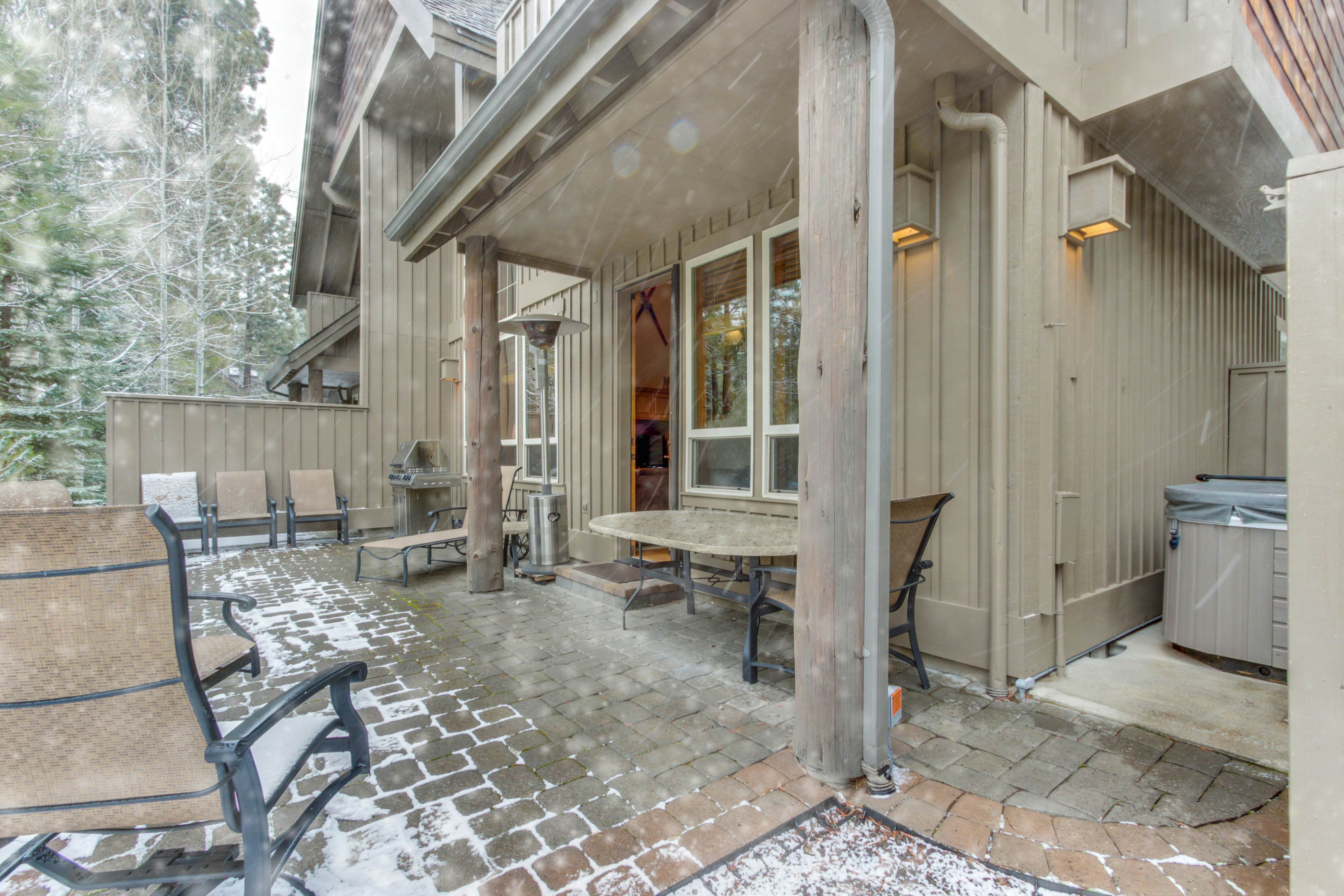 Aquila Lodge 18 3 BD Sunriver, OR Vacation Rental Vacasa