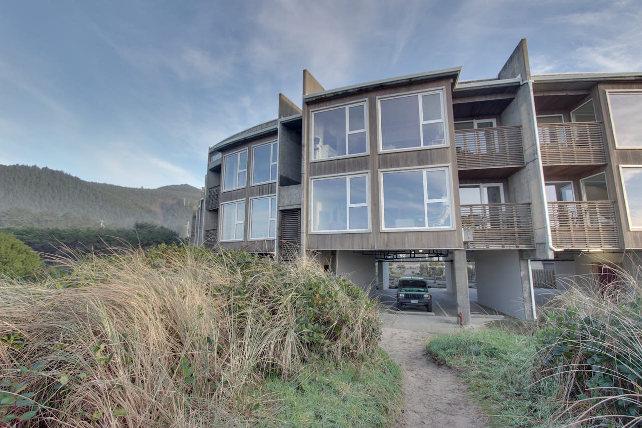 The Stonybrook Condo 108 2 BD Vacation Rental in Rockaway Beach, OR