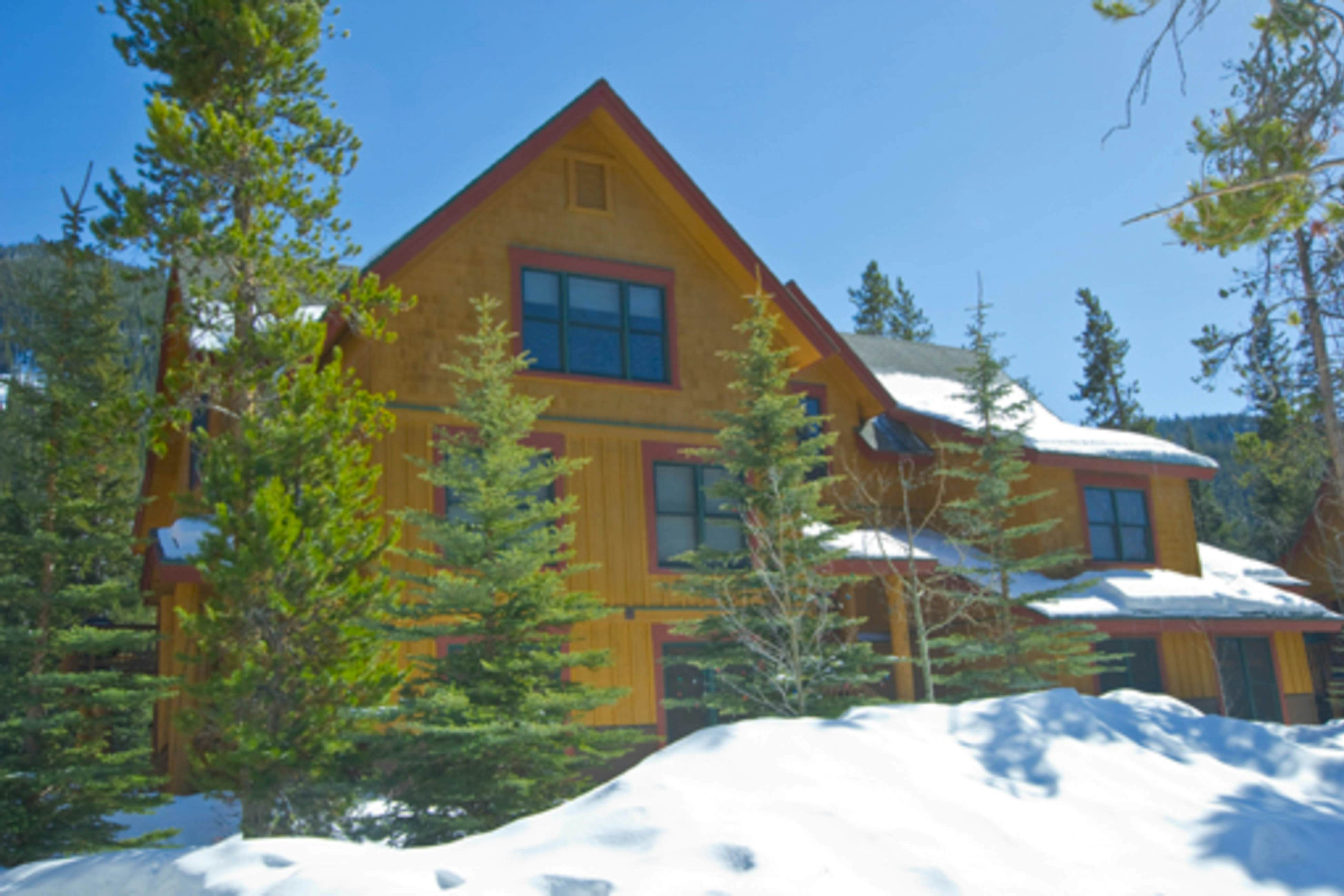 Trappers Crossing 8763