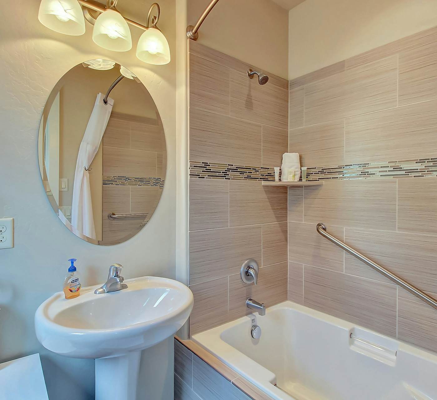 Redstone Villa - Paradise Village #47 | 5 Bed Santa Clara, ...