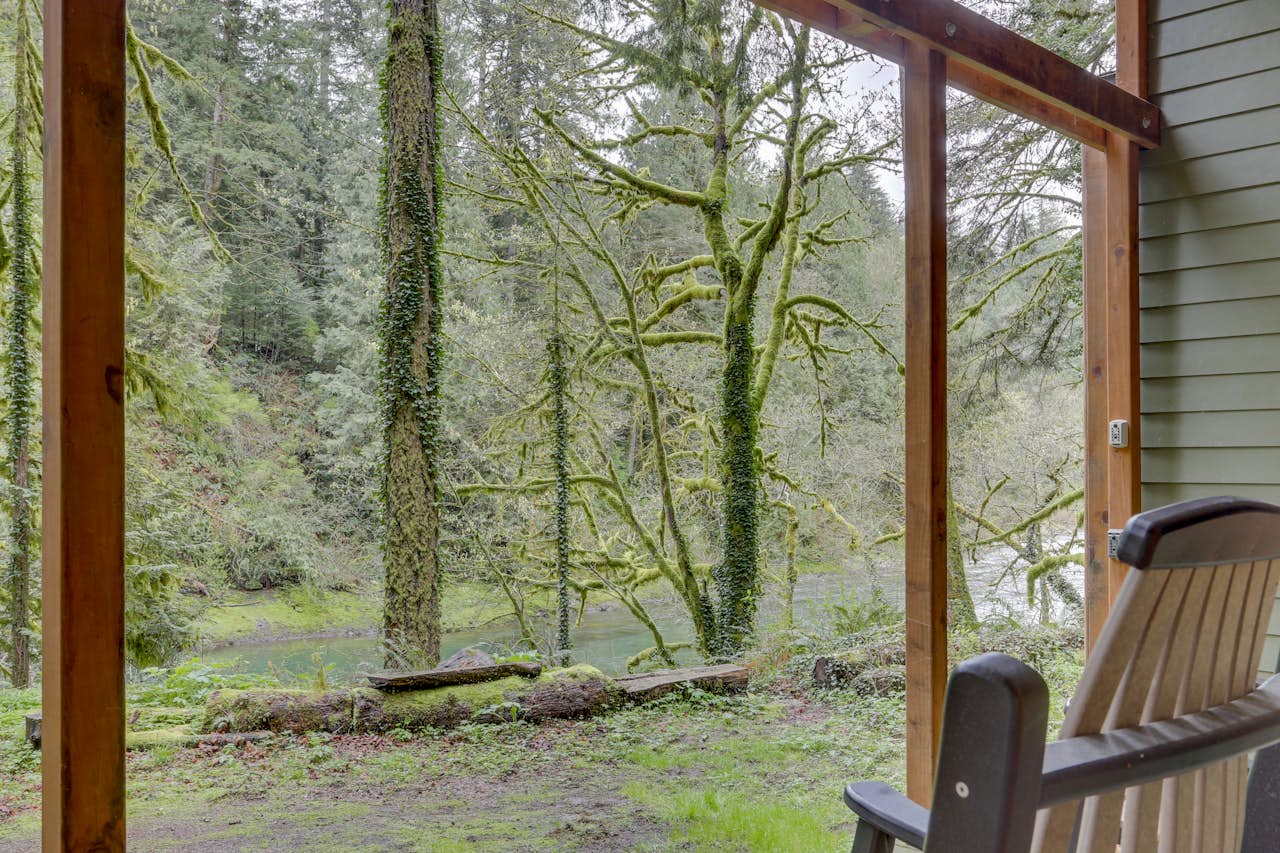 Eva's Cottage Romancing the River 1 BD Vacation Rental in Washougal