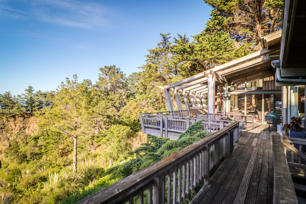 Stunning Elk House Oceanfront, Deck & Views — Elk, CA — vacation rental