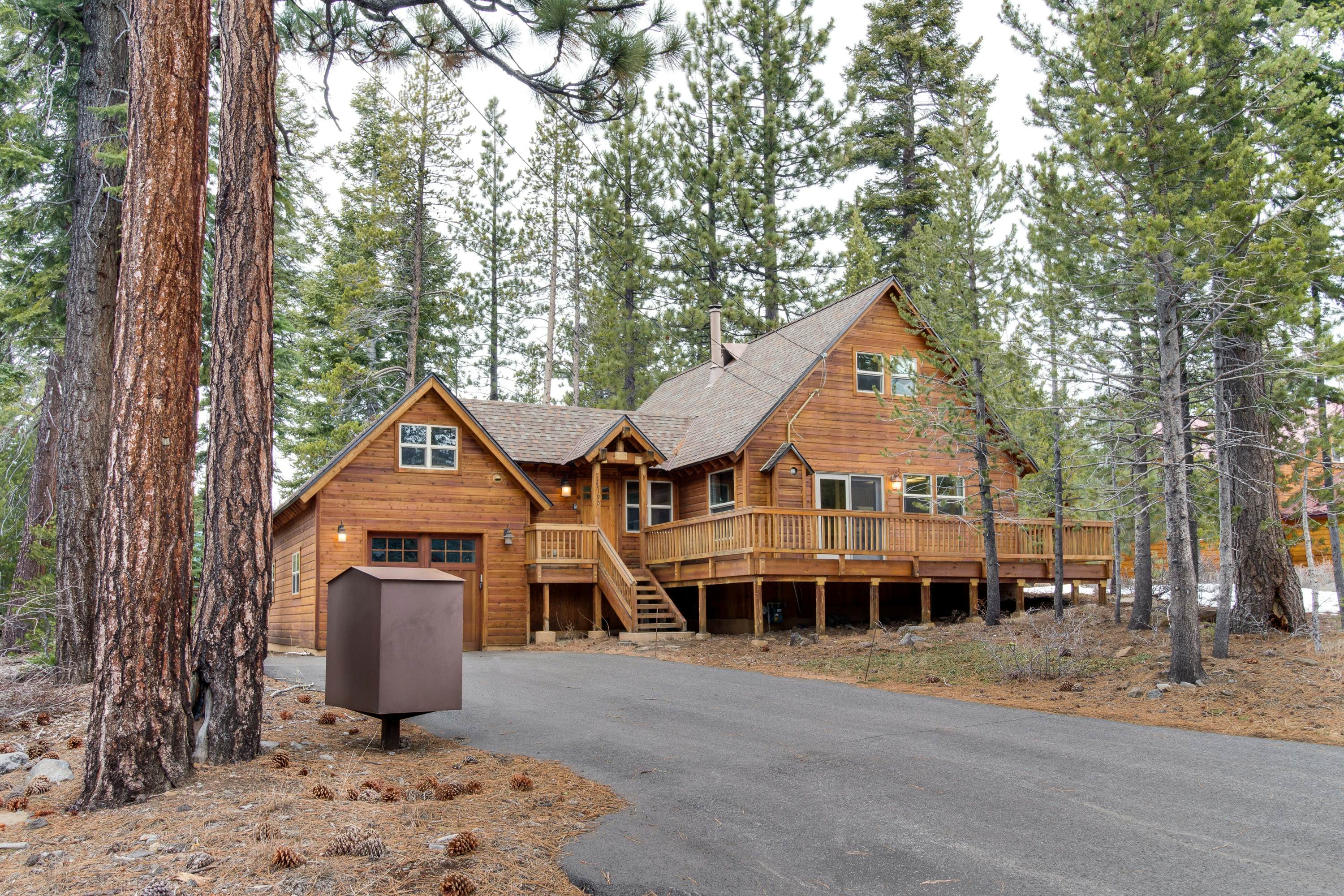 Snowpeak Chalet in Tahoe Donner 3 BD Truckee, CA Vacation Rental Vacasa