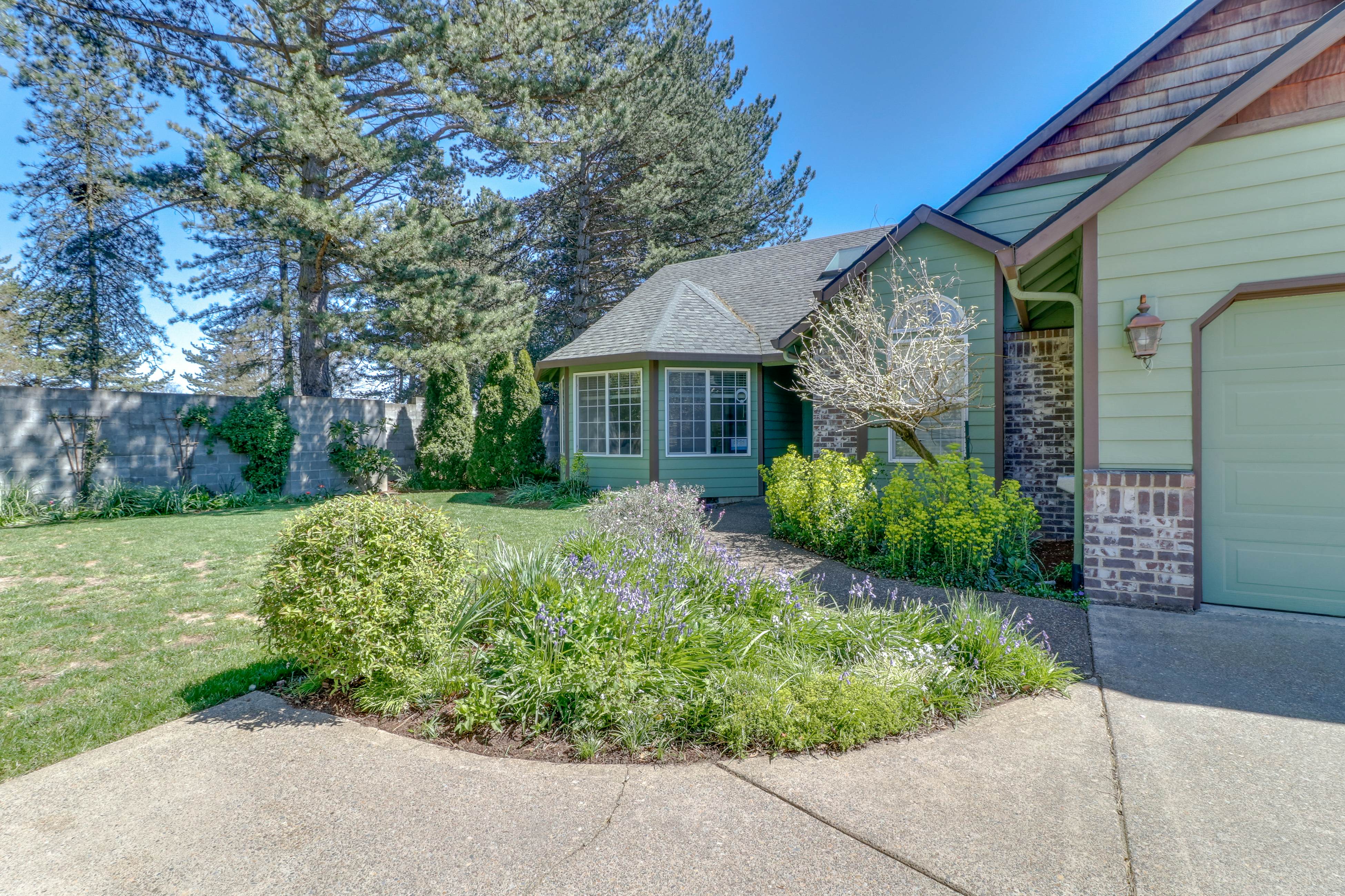 Oregon Vacation Rentals, Cabin Rentals Vacasa