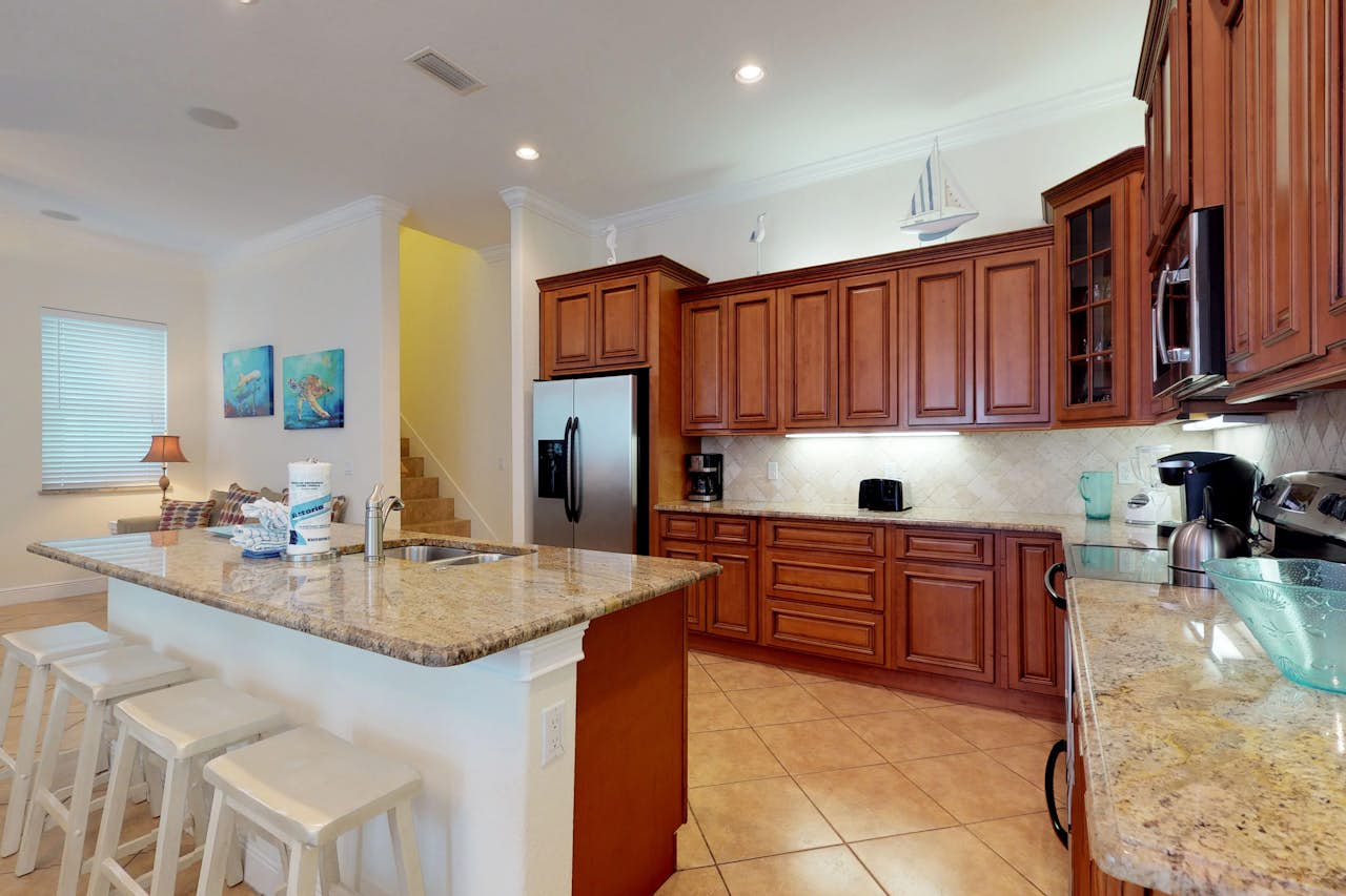 Gulf Breeze | 6 BD Vacation Rental in Holmes Beach, FL | Vacasa