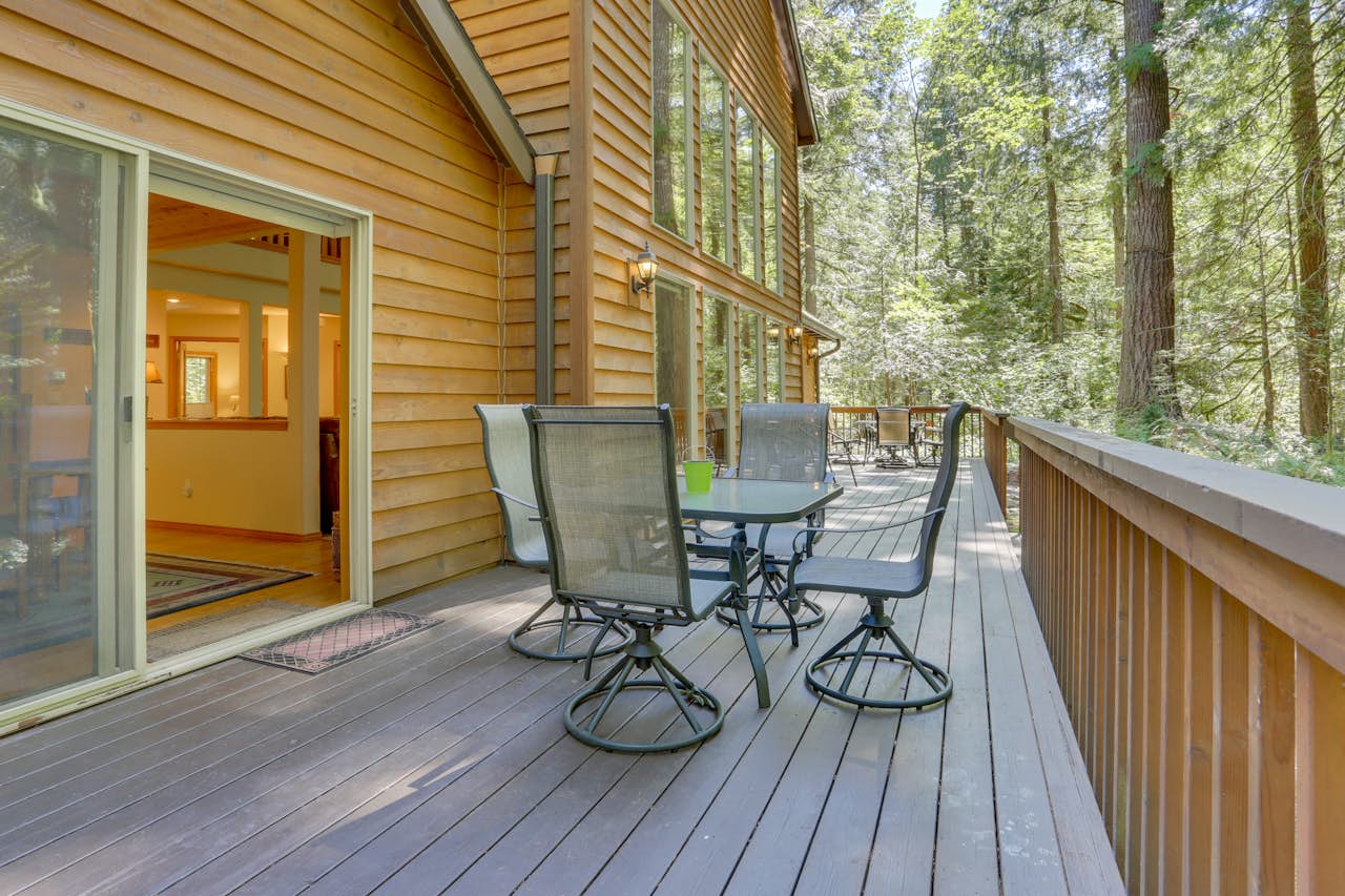 Salmon River Lodge 5 BD Vacation Rental in Welches, OR Vacasa