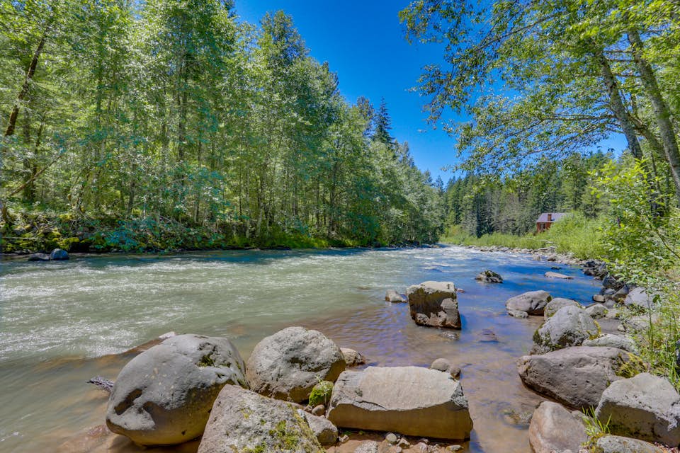 Big Bear River Retreat 3 BD Vacation Rental in Rhododendron, OR Vacasa