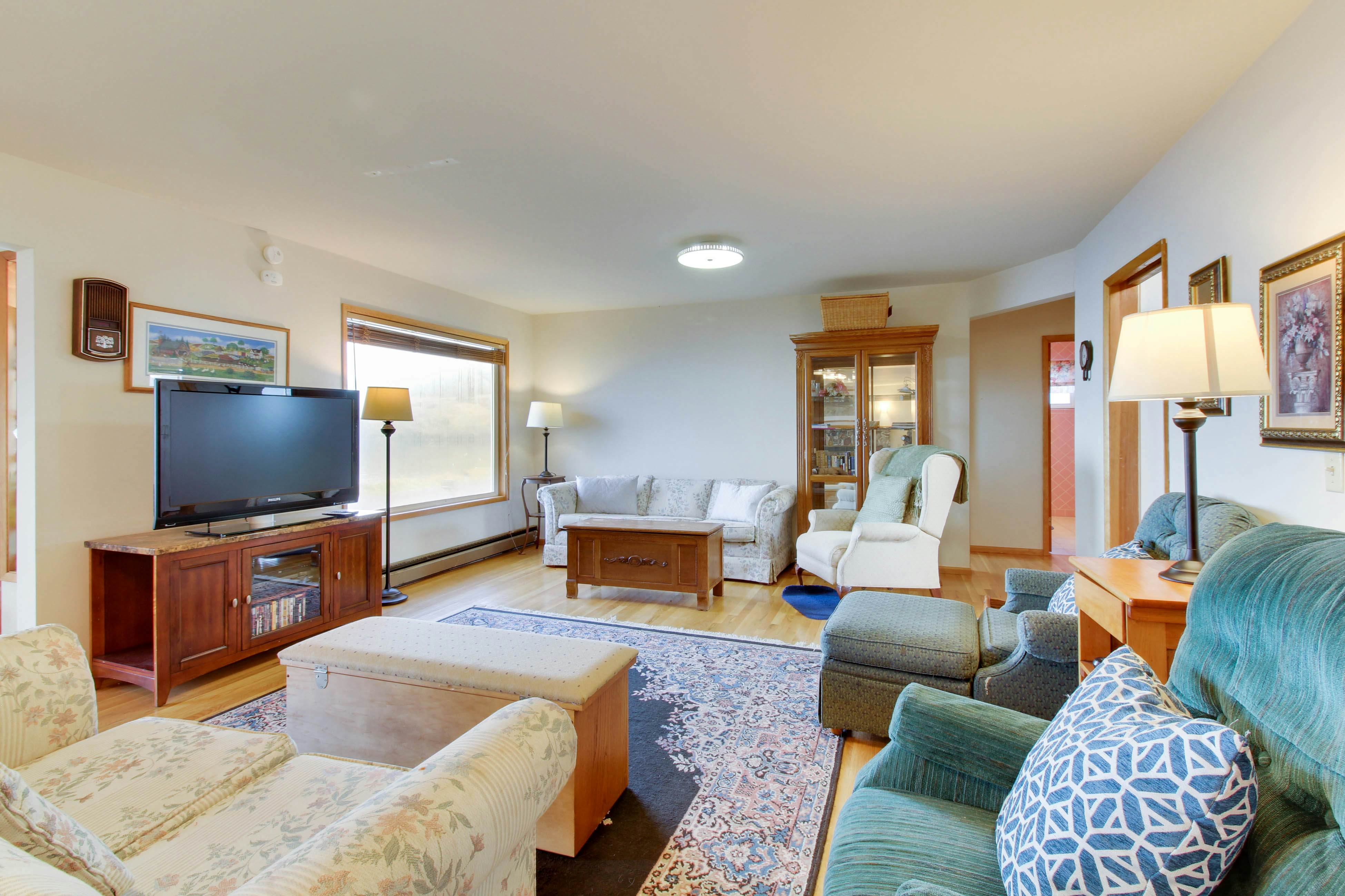 Lopez Island Agate Beach Waterfront Home