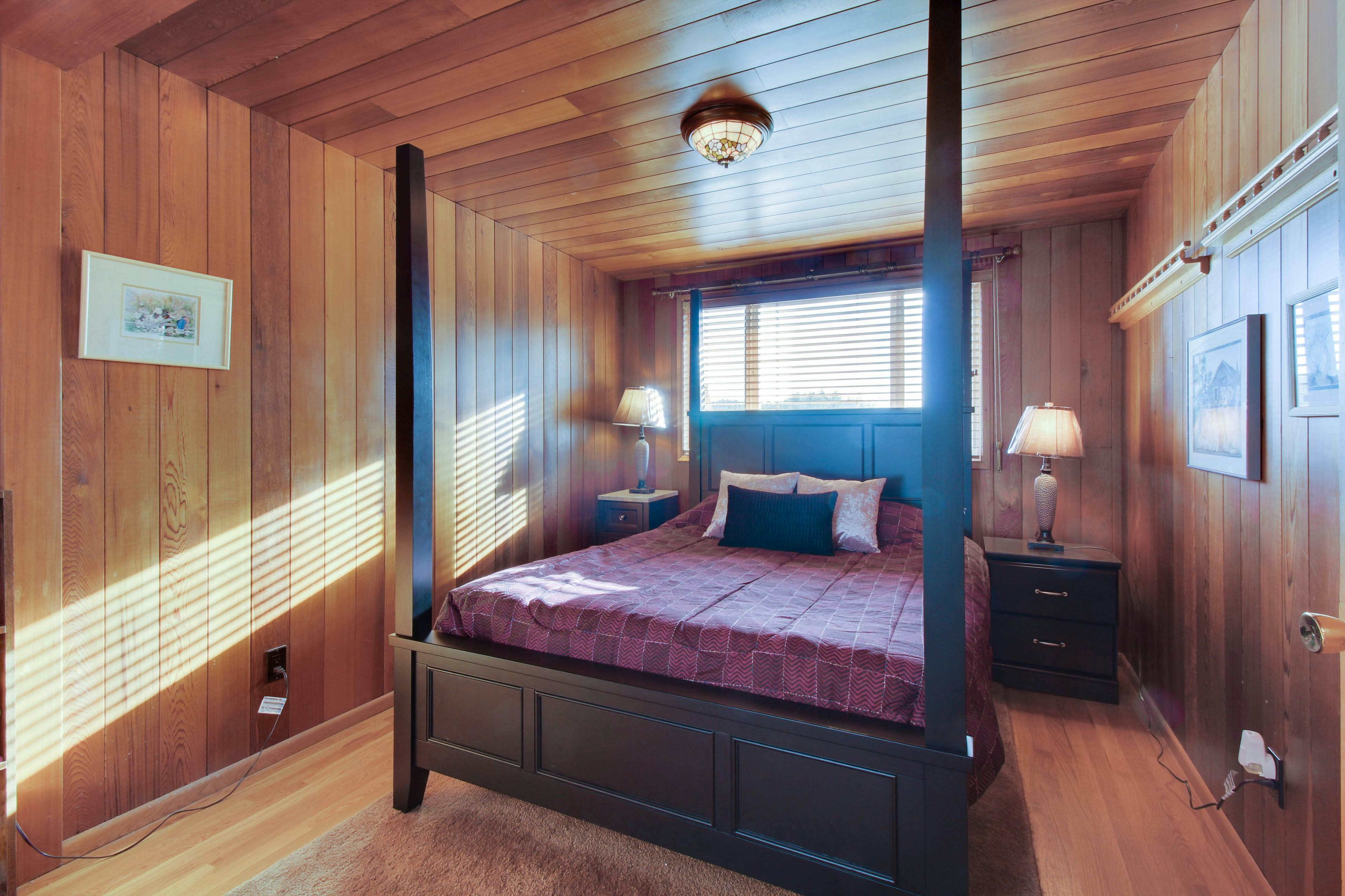 Lopez Island Agate Beach Waterfront Home