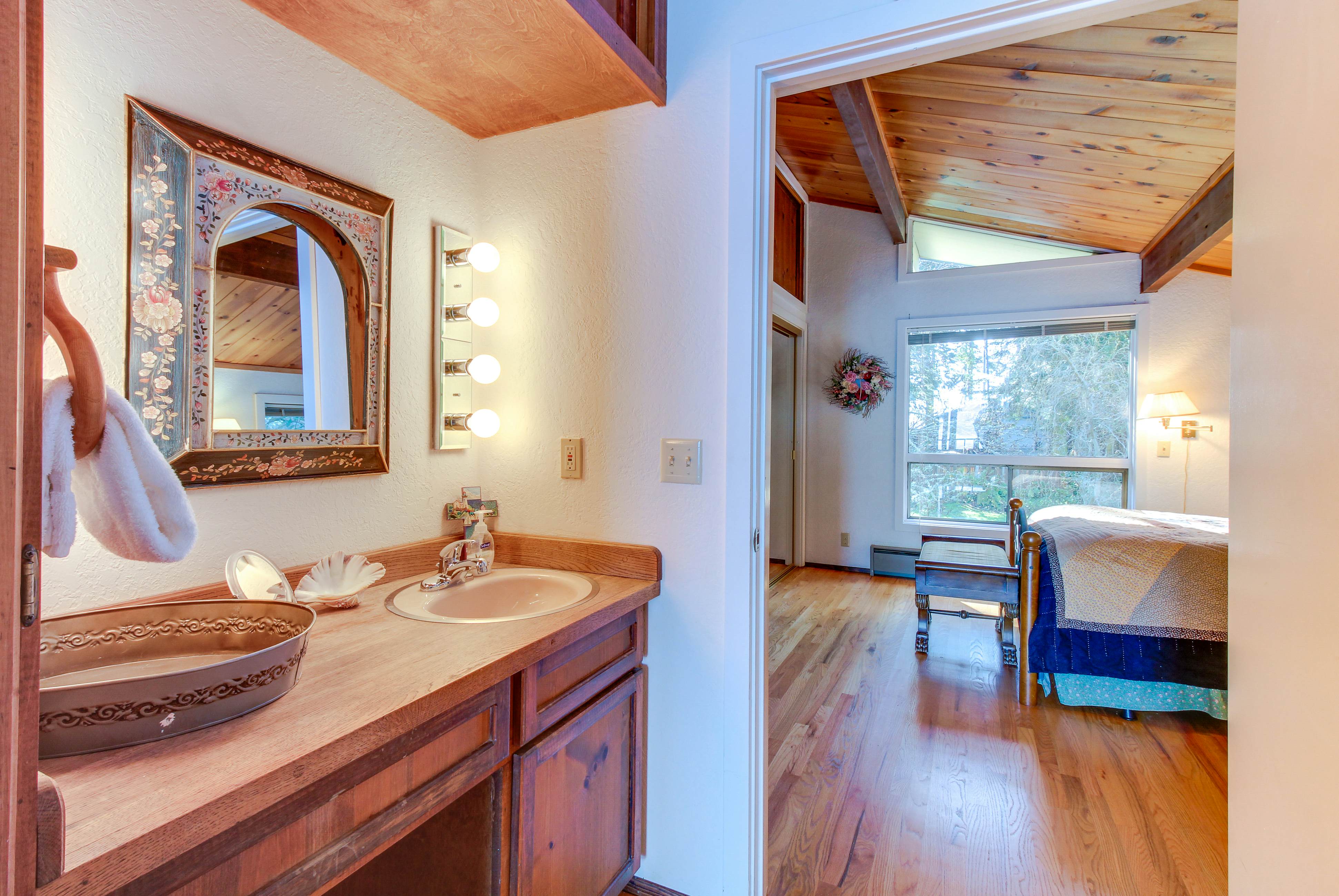 Lopez Island Hunter Bay Waterfront Home