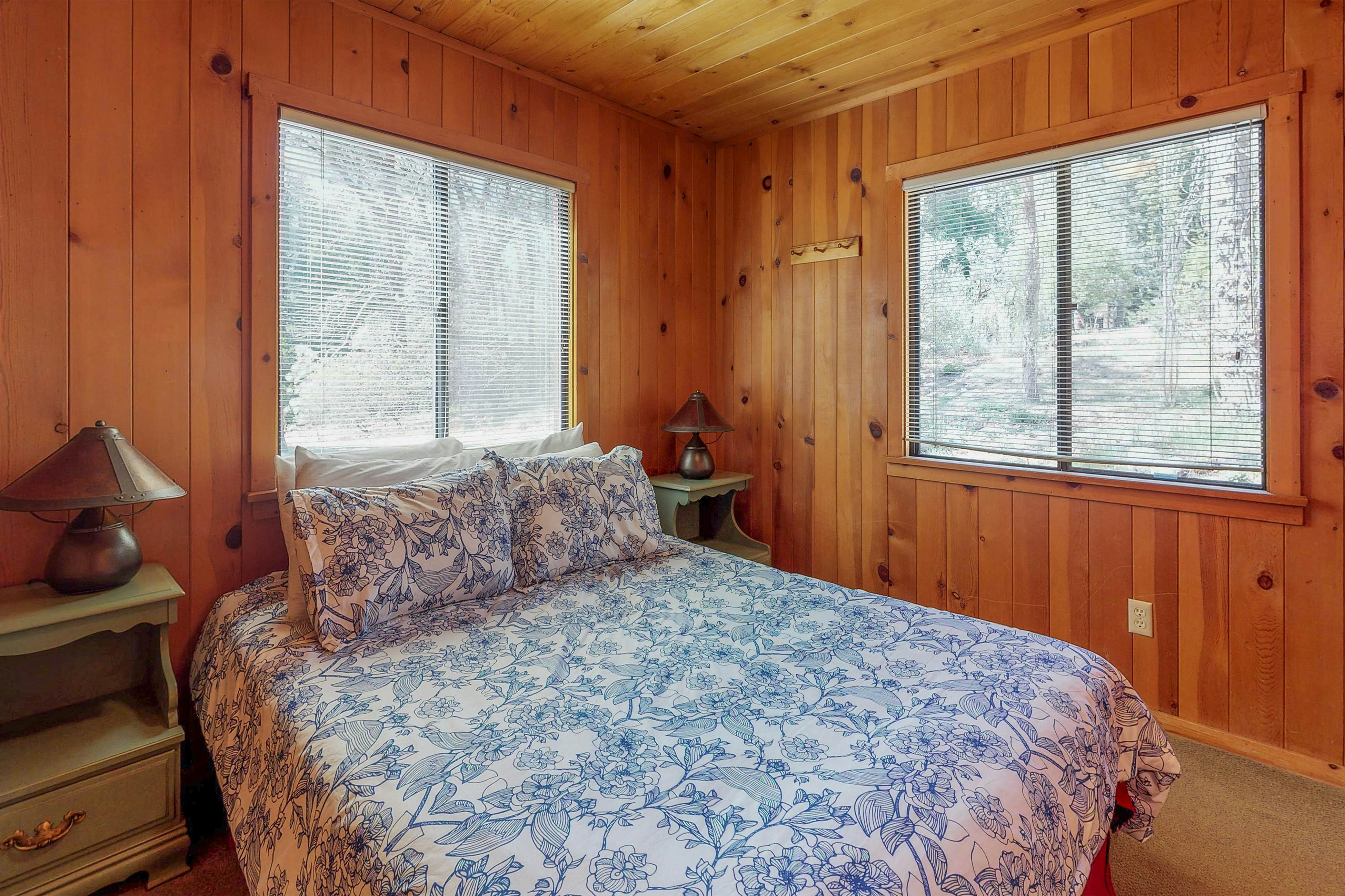 Big Oak Retreat | 2 BD Idyllwild, CA Vacation Rental | Vacasa