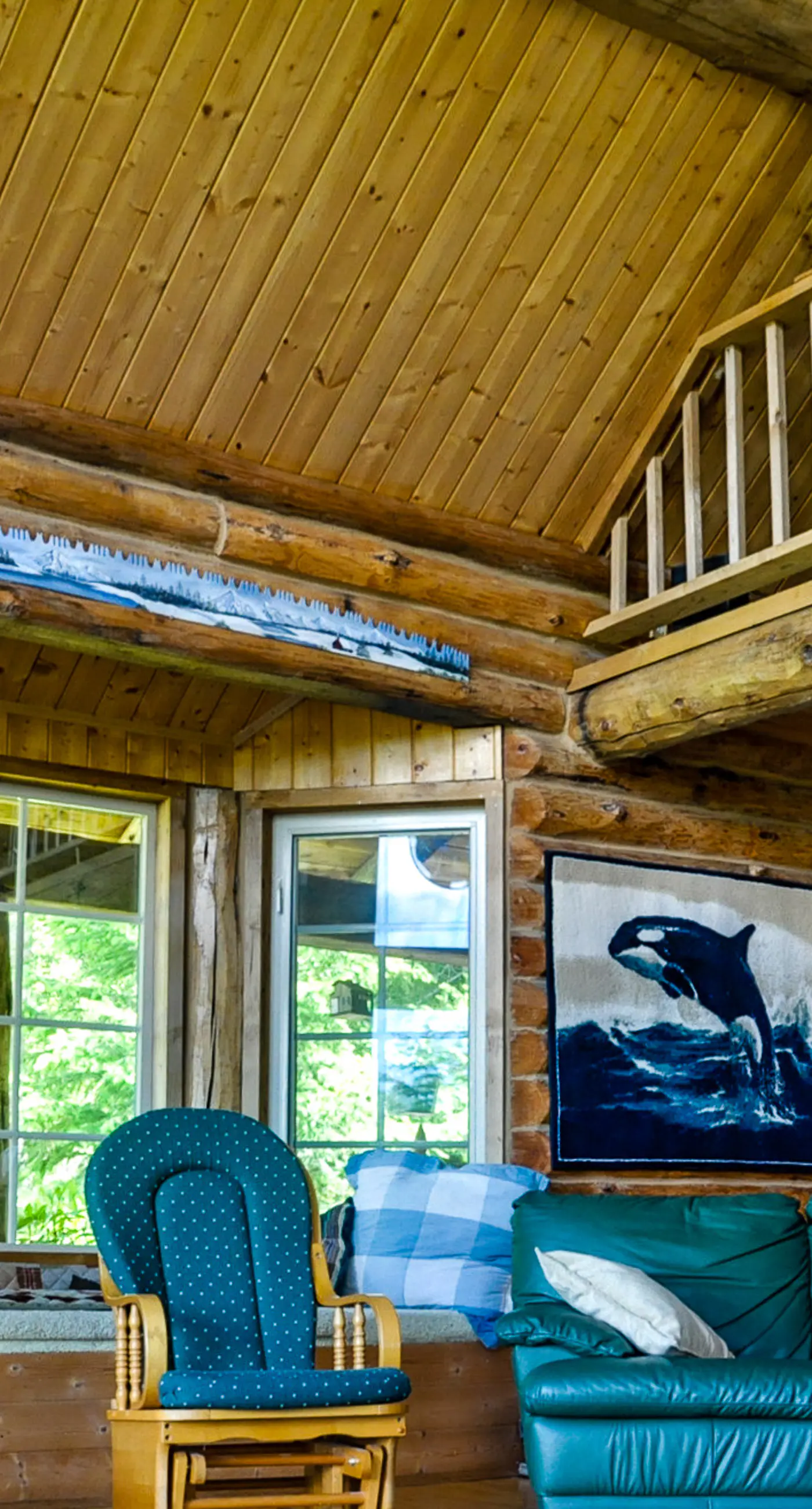 Waterview Log Home on Lopez Adjacent to Spencer Spit