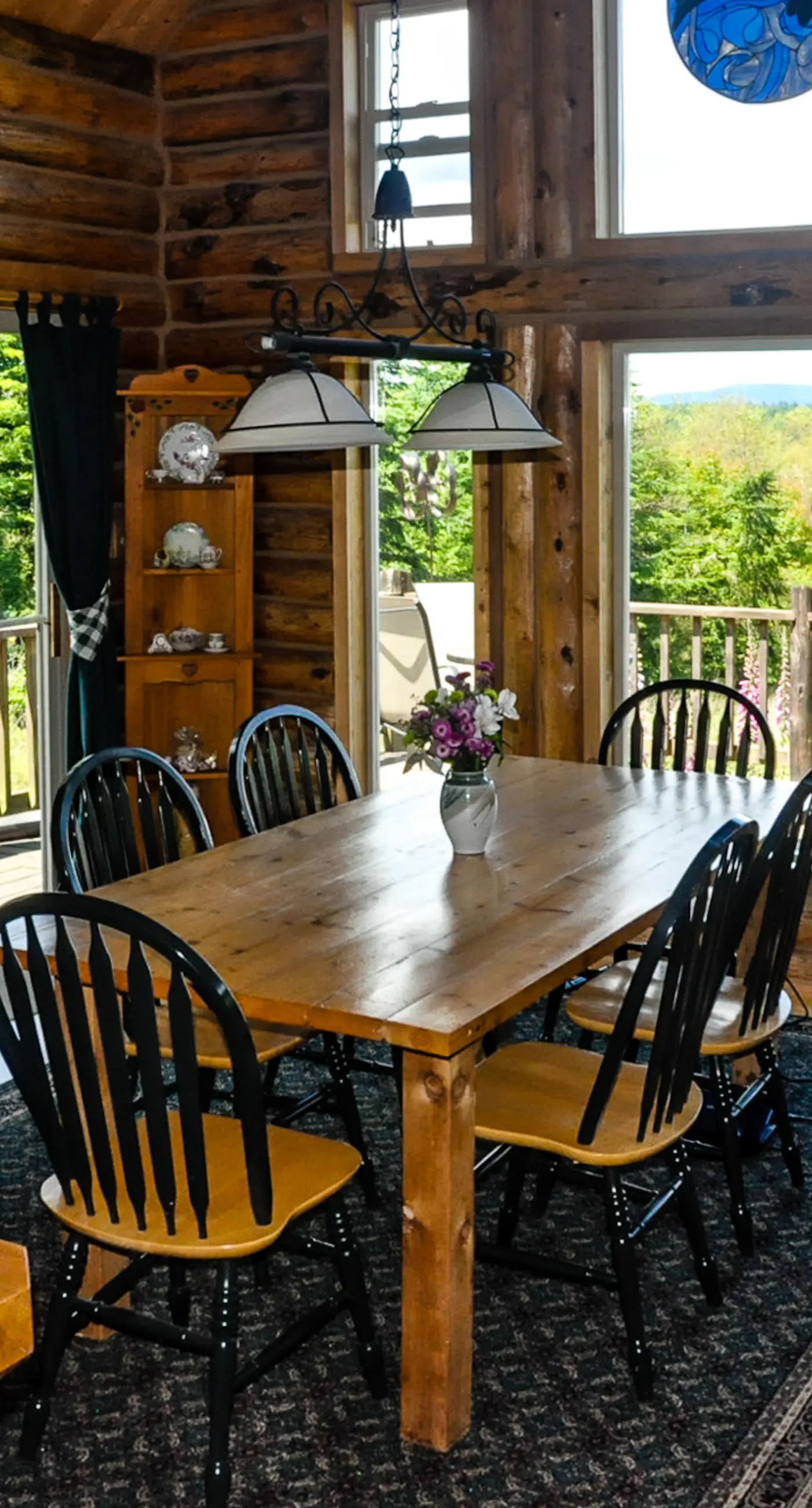Waterview Log Home on Lopez Adjacent to Spencer Spit