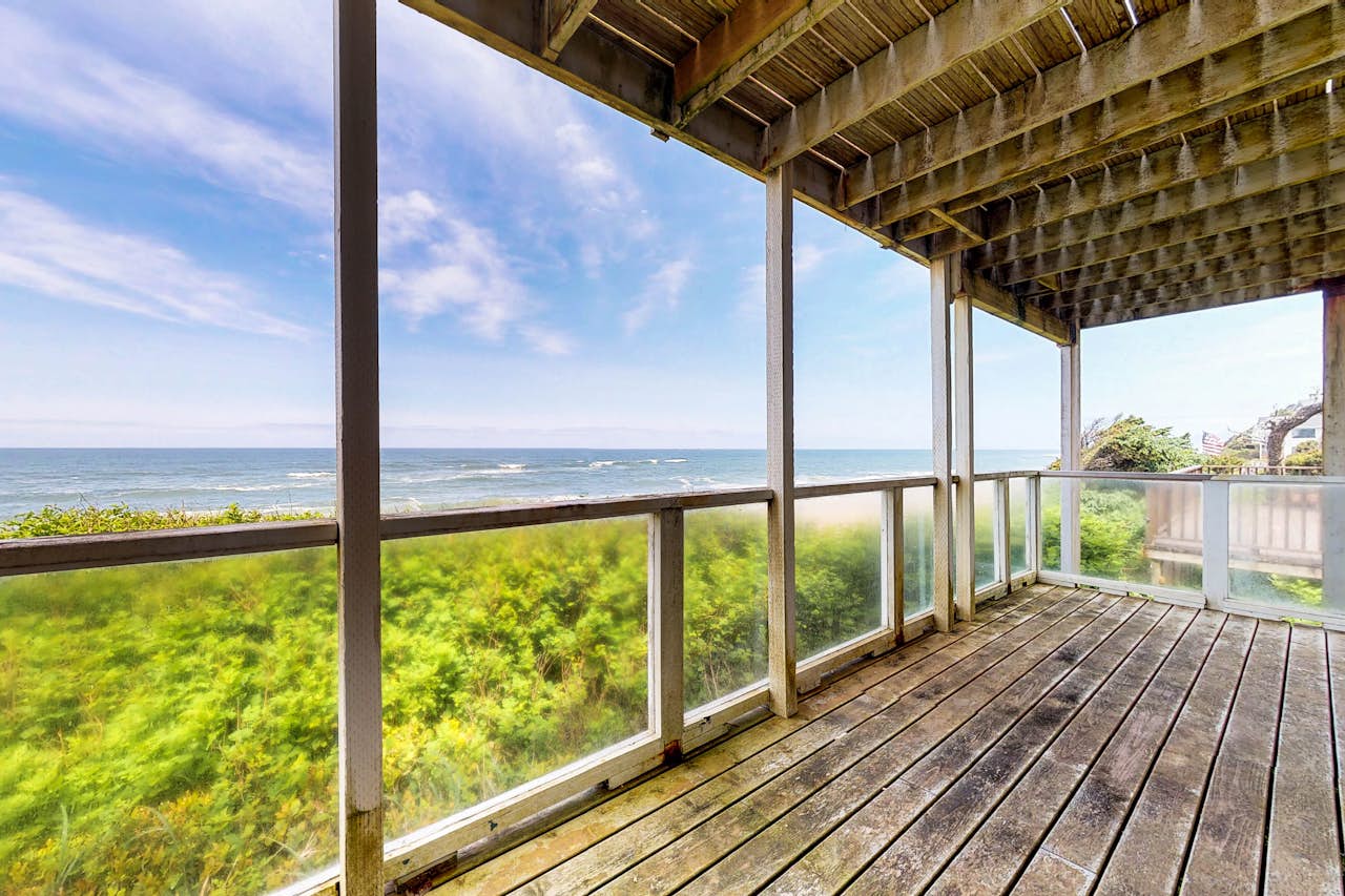 At The Seaside 3 BD Vacation Rental in Gleneden Beach, OR Vacasa