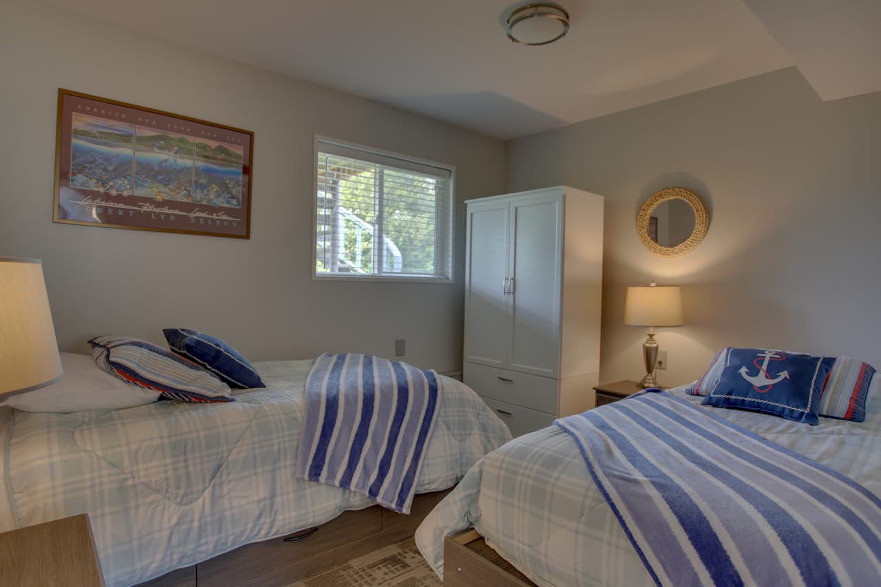 Cascade River Watch 3 BD Vacation Rental in Cascade Locks, OR Vacasa