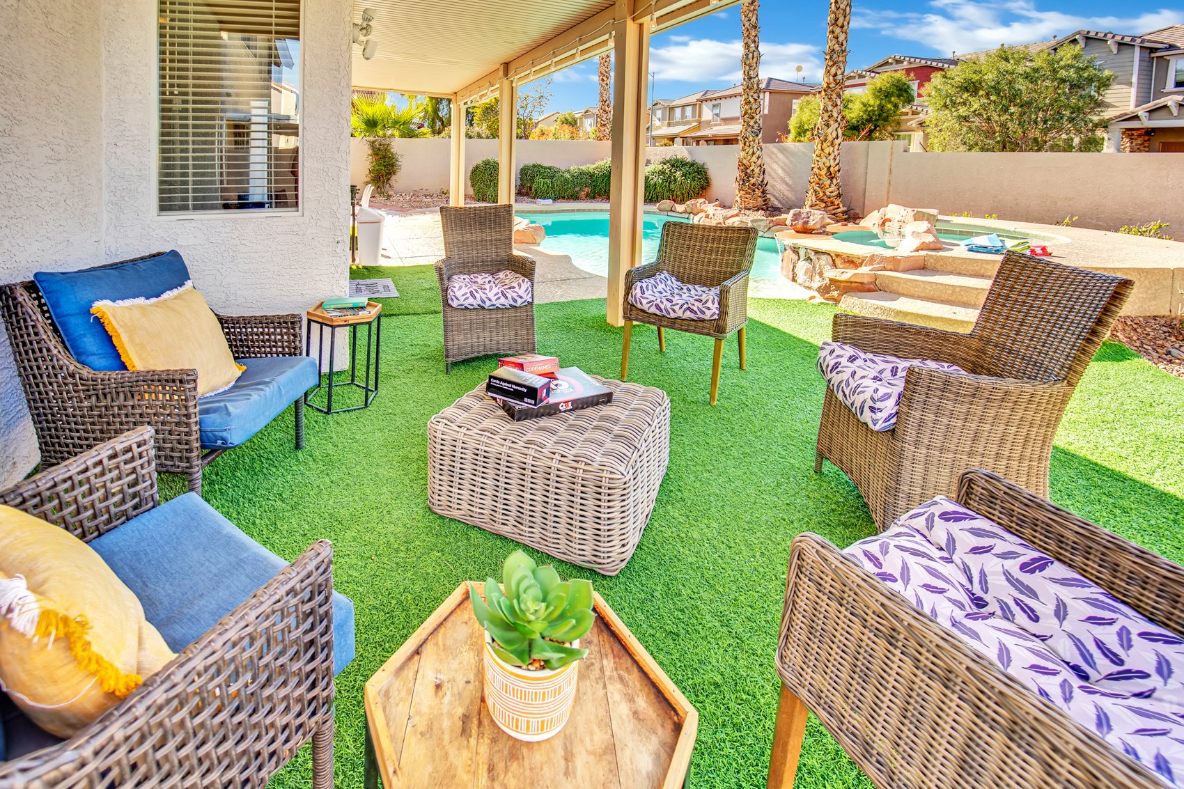 Seven Palms Stylish Home with Pool, Hot Tub,& Movie Room