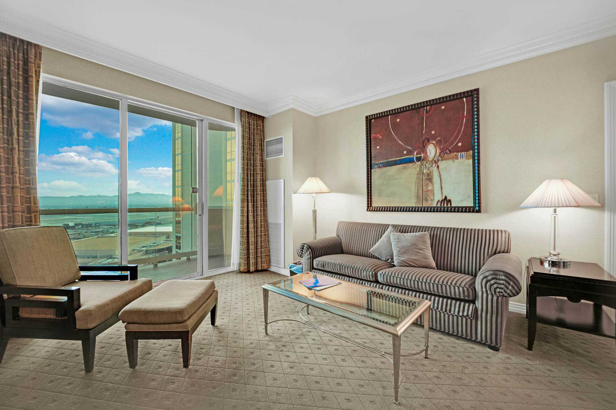 Kintsugi Retreat-Condo-Balcony-StripView