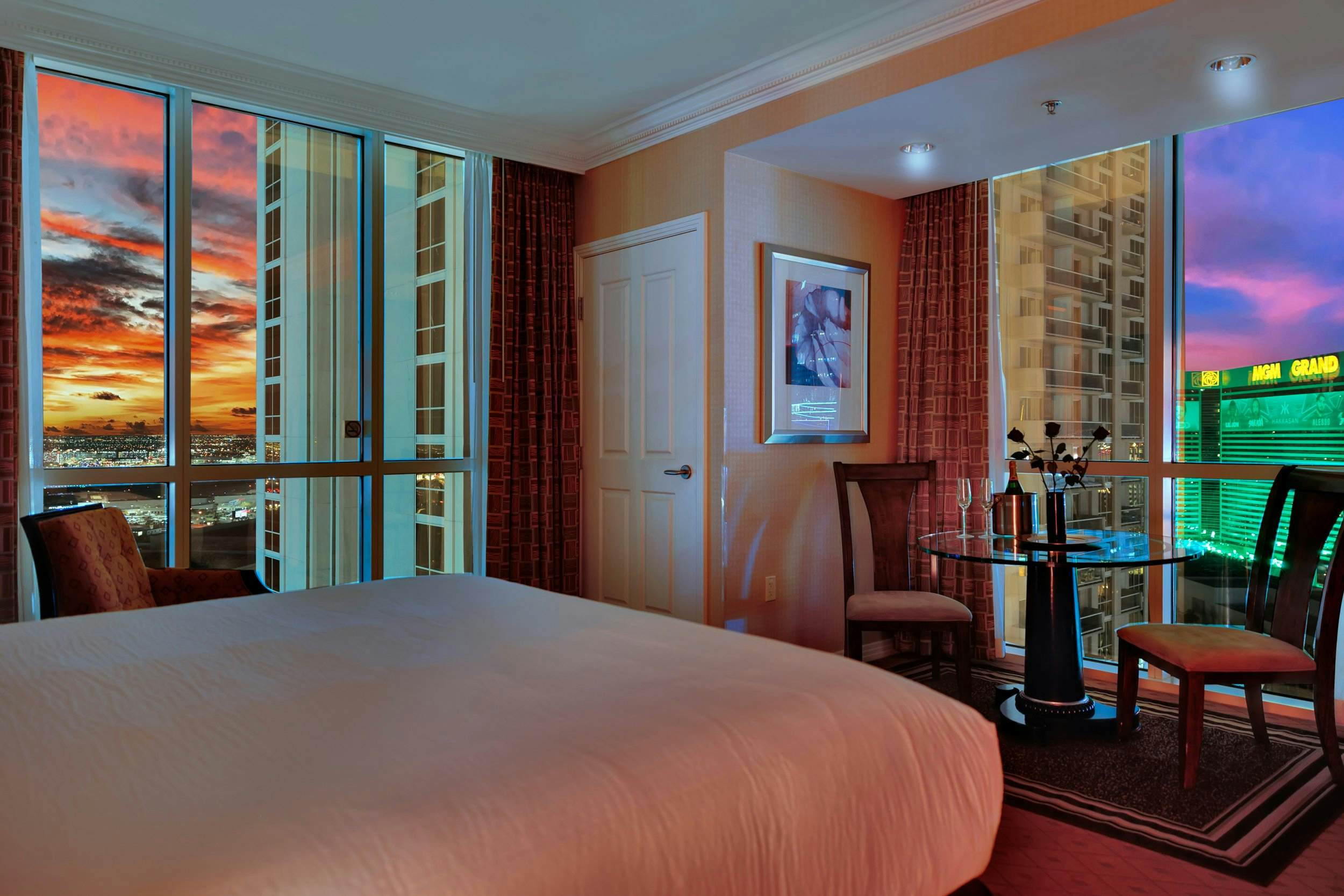 Kintsugi Retreat-Condo-Balcony-StripView