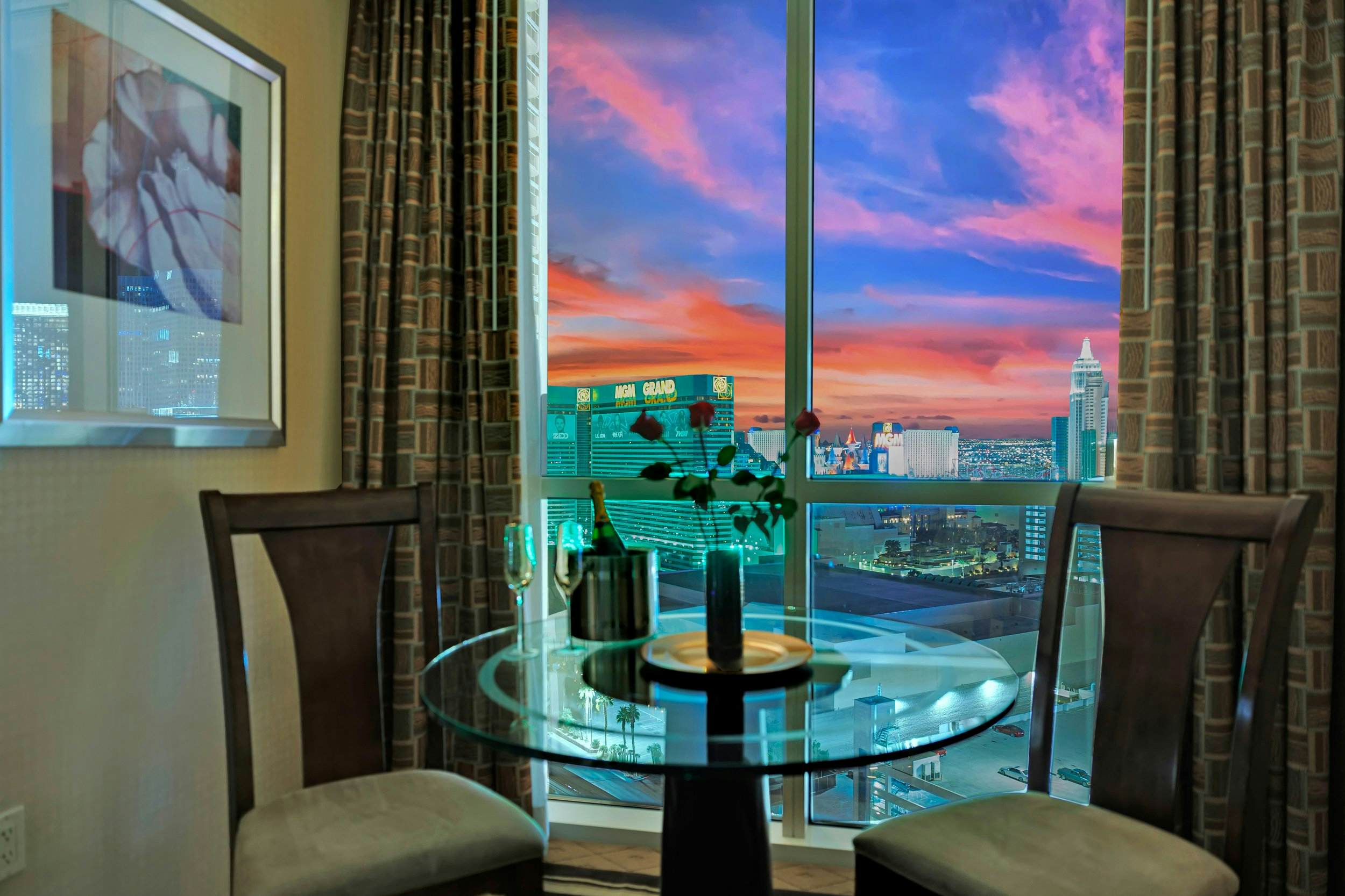 Kintsugi Retreat-Condo-Balcony-StripView