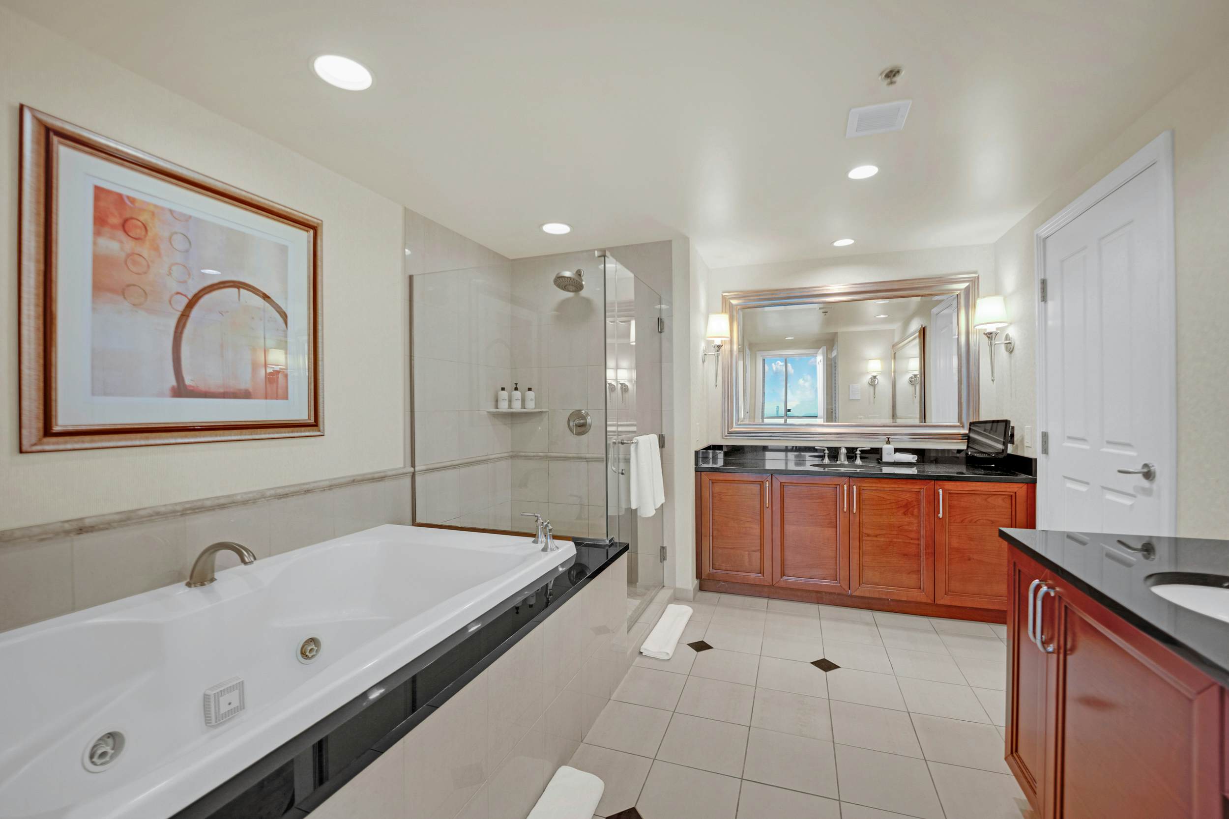 Kintsugi Retreat-Condo-Balcony-StripView