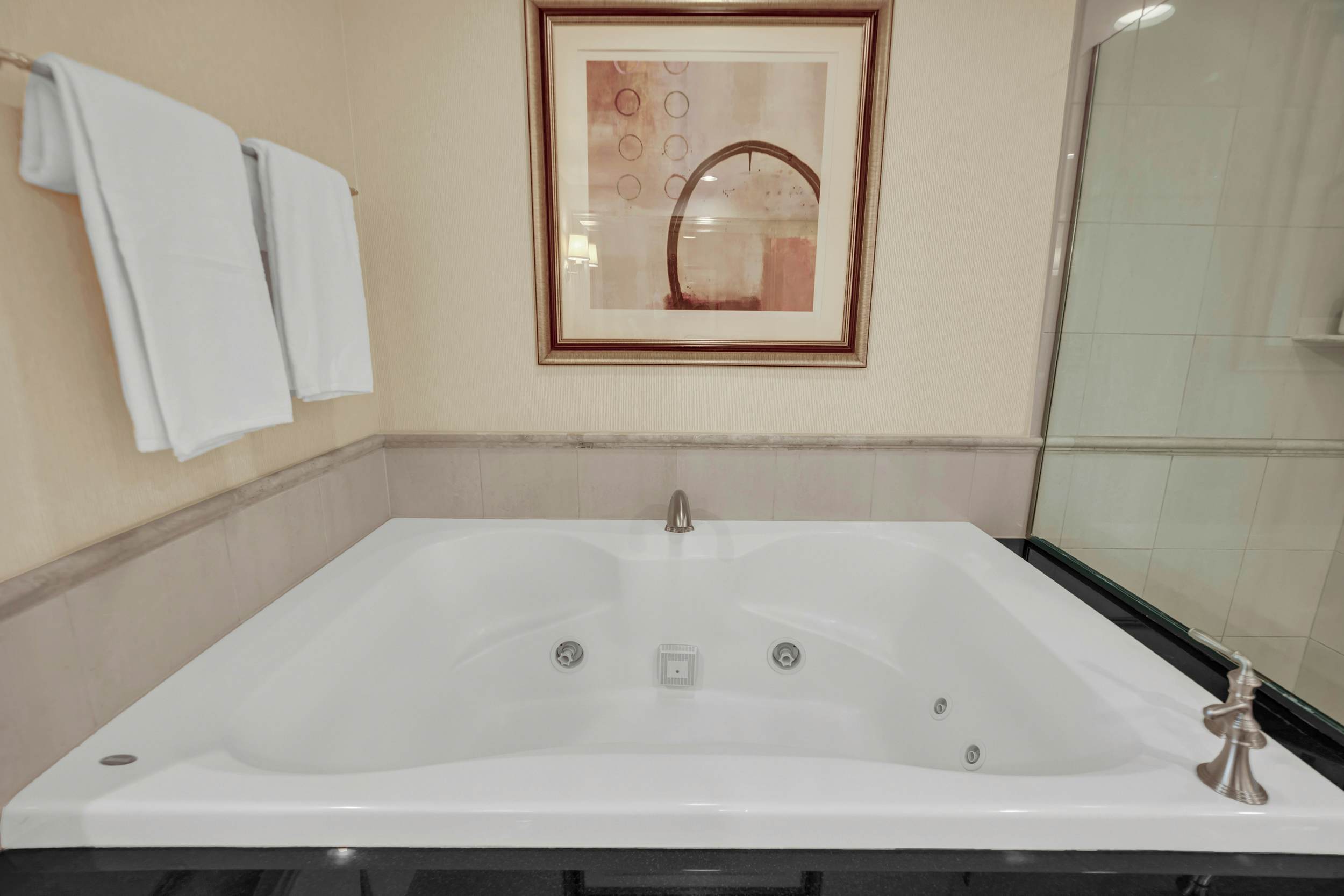 Kintsugi Retreat-Condo-Balcony-StripView