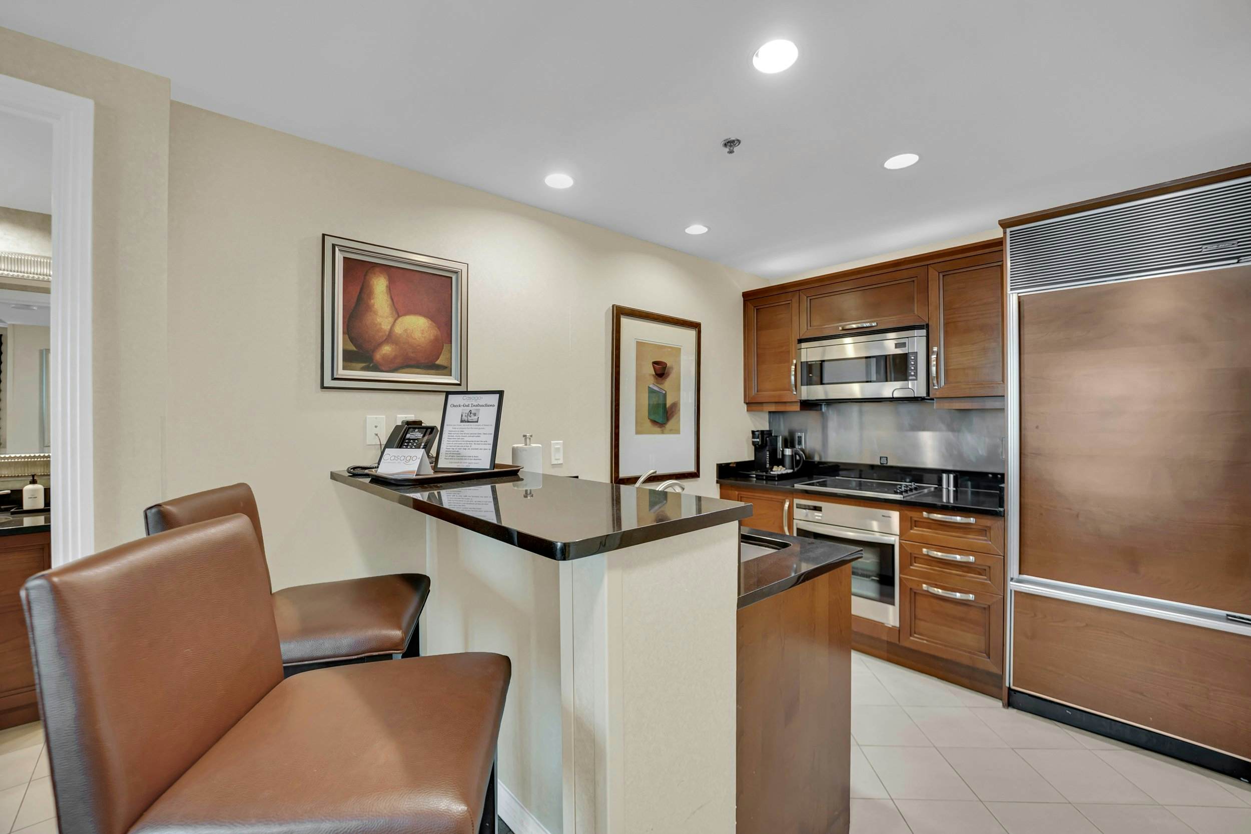 Kintsugi Retreat-Condo-Balcony-StripView