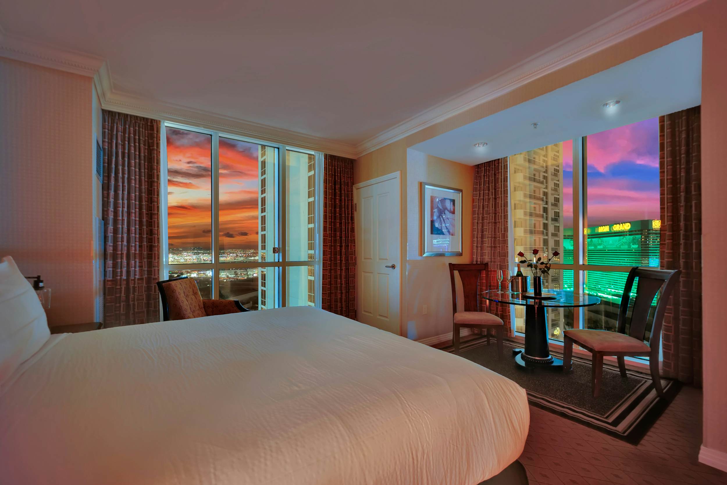 Kintsugi Retreat-Condo-Balcony-StripView