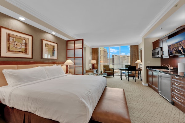 Mirai MGM @ MGM Signature