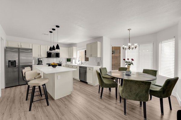 Heart of Henderson - Your ideal extended stay