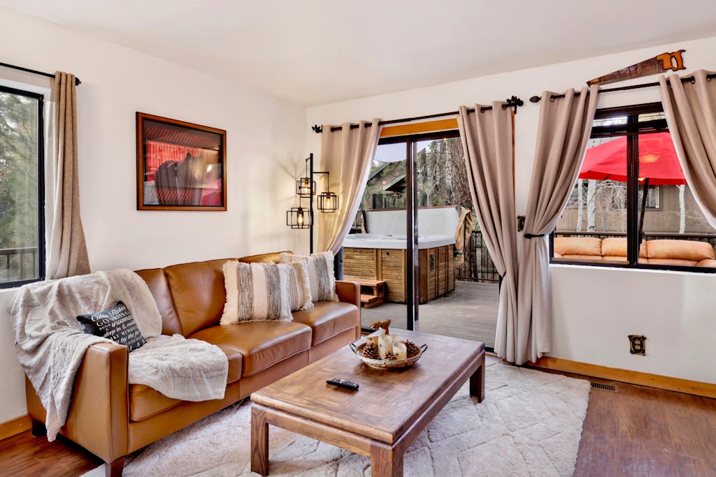 Inn Between Pines Log Cabin Big Bear- Hot Tub- Games-