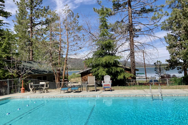 Lodge House Vintage Cabin - Pool Table - Walk to Lake - Summertime Pool