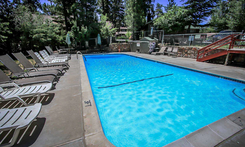 Little Pines Couples Lakeside Cottage at Big Bear Lake