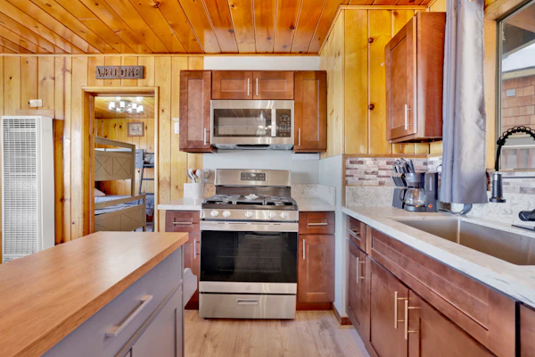 Sunrise Lakefront Family Cabin at Shore Acres Lodge Big Bear