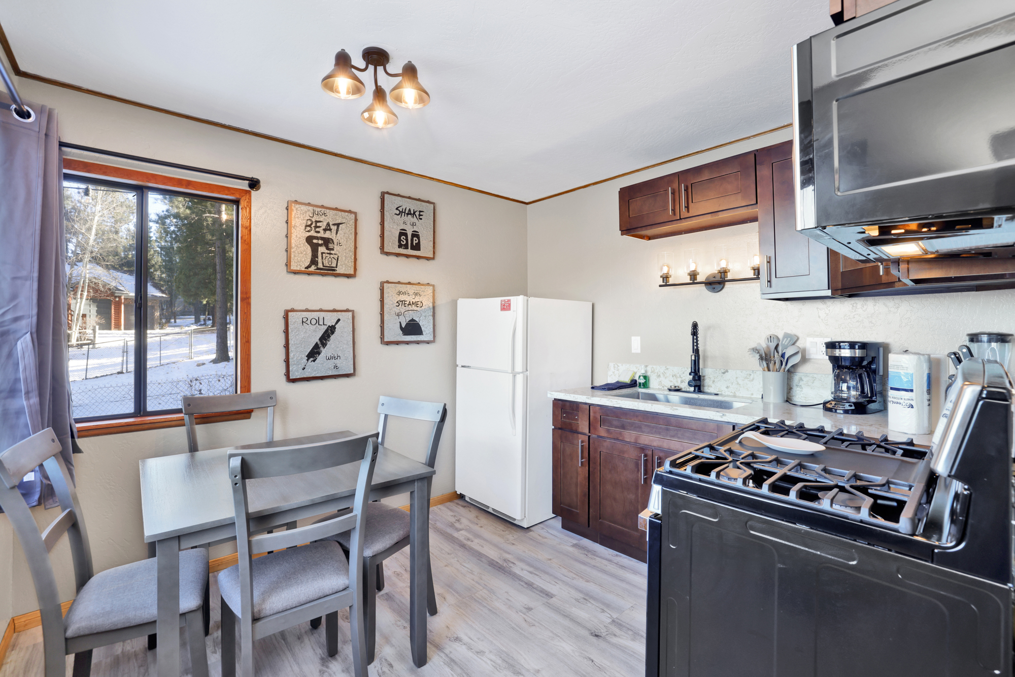 Lakefront Family Cabin at Shore Acres Lodge Big Bear