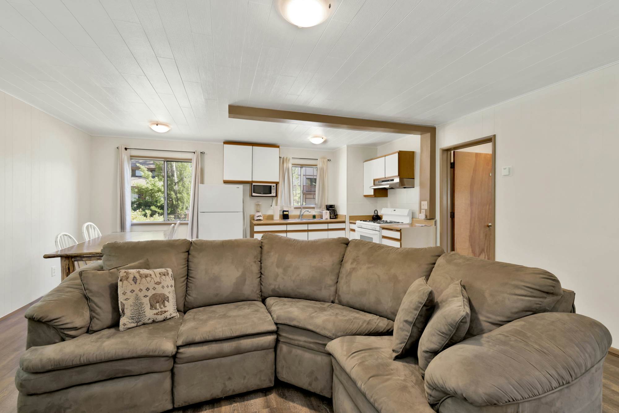 0450-Shore Acres Lodge  Unit 106 to Unit 111