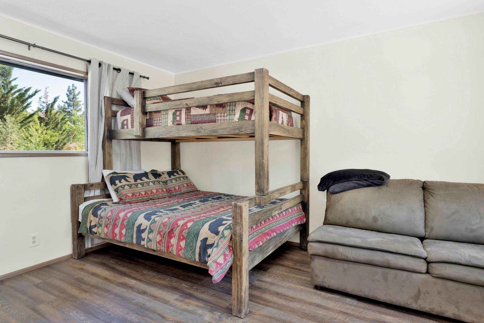 0450-Shore Acres Lodge  Unit 106 to Unit 111