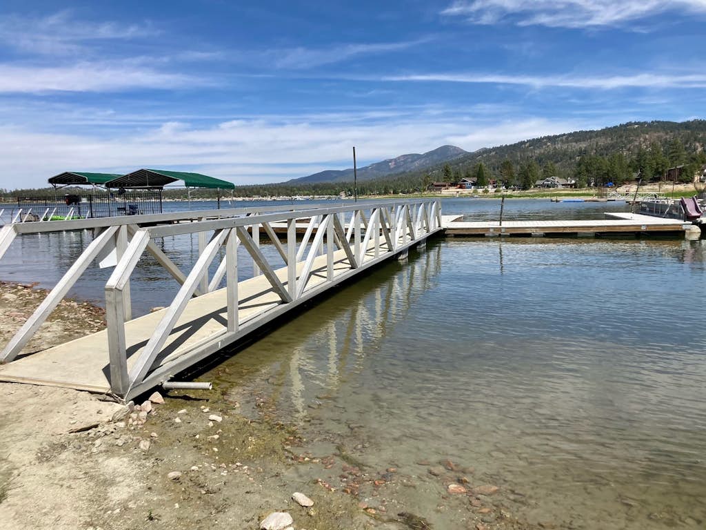 Shore Acres Lakefront Lodge by Big Bear Vacations