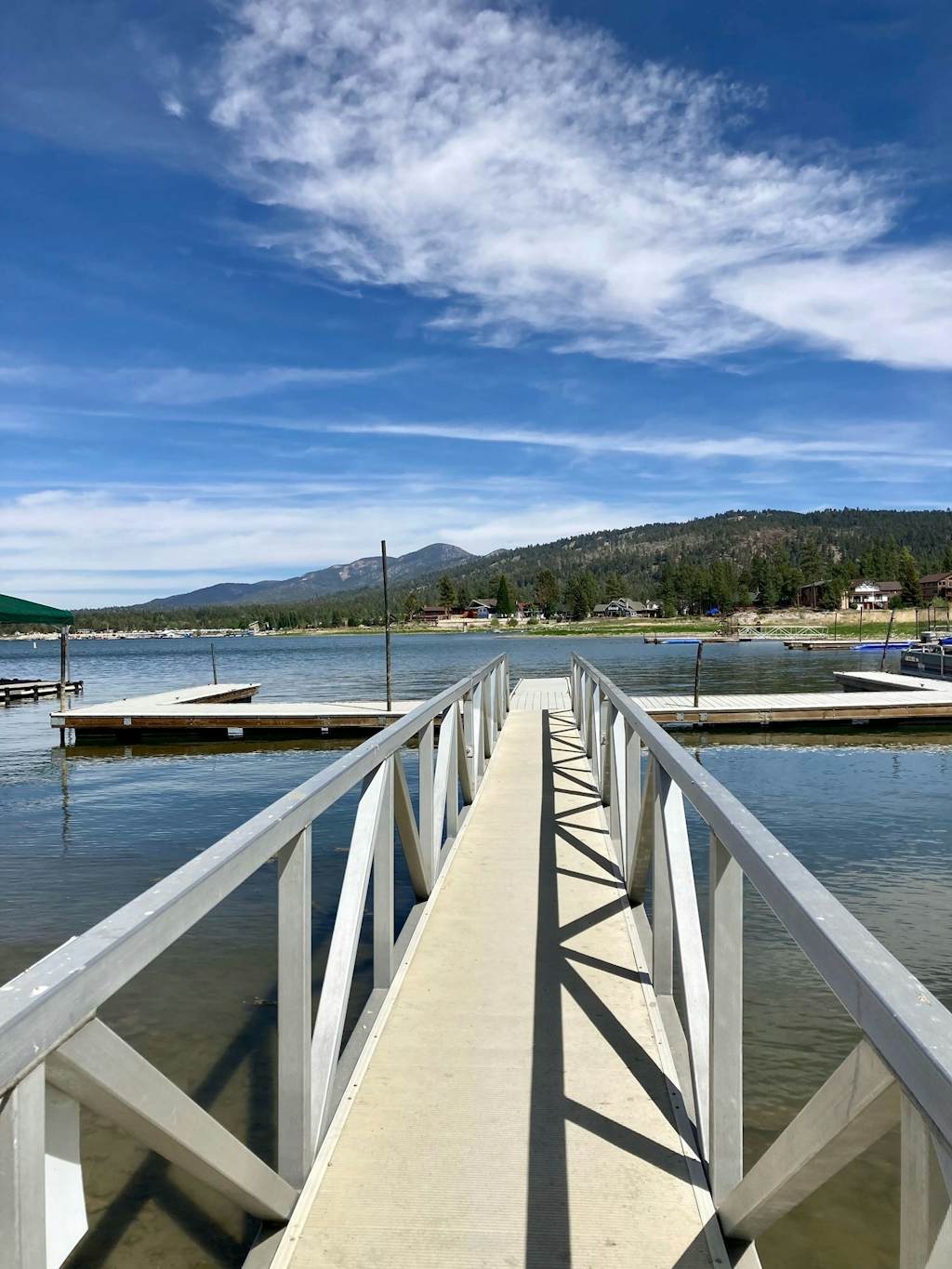 Shore Acres Lakefront Lodge by Big Bear Vacations