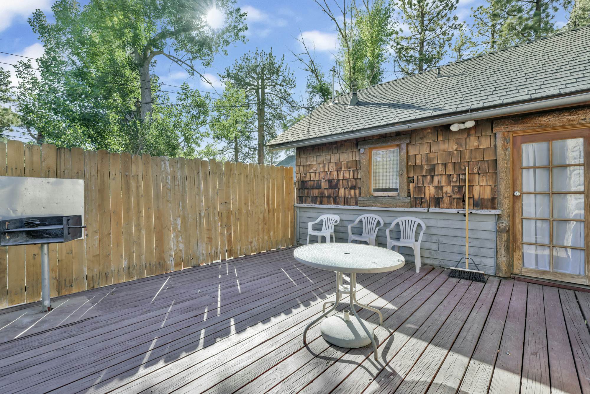 0451-Shore Acres Lodge Unit 100  Unit 105