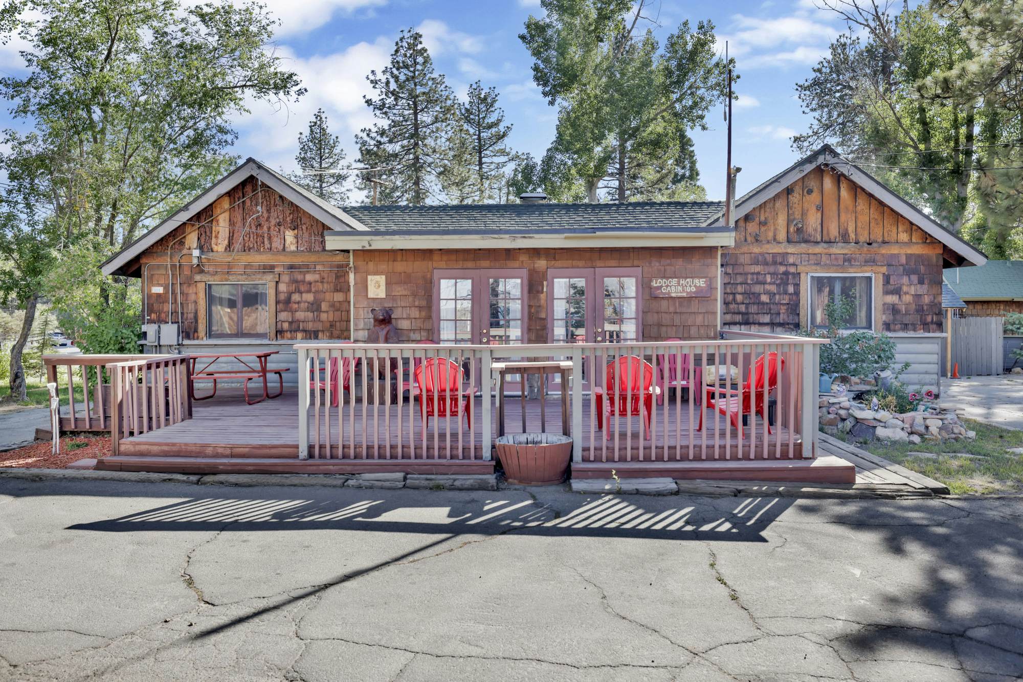 0451-Shore Acres Lodge Unit 100  Unit 105