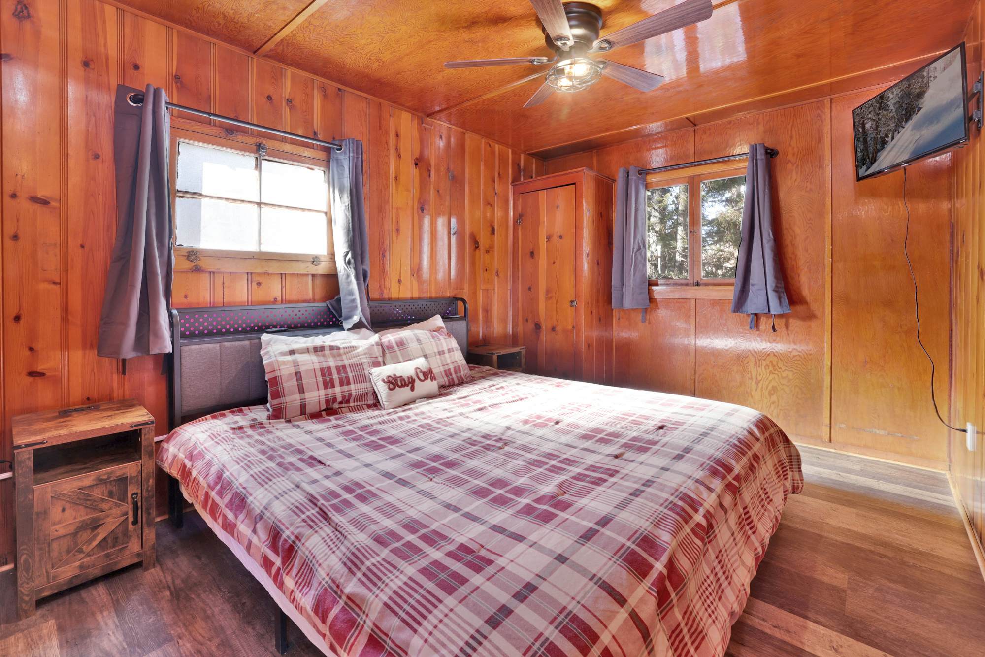 0451-Shore Acres Lodge Unit 100  Unit 105