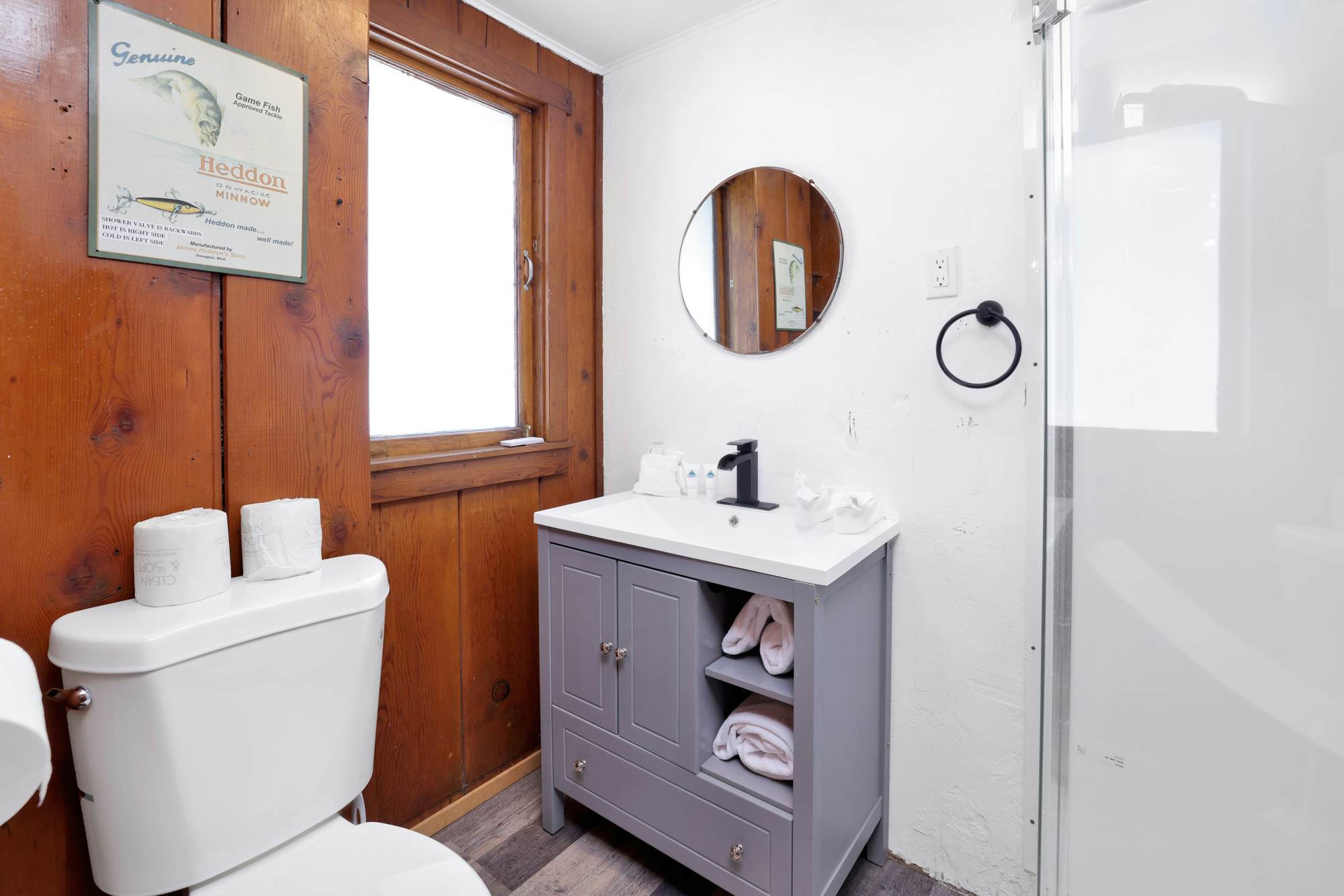 0451-Shore Acres Lodge Unit 100  Unit 105