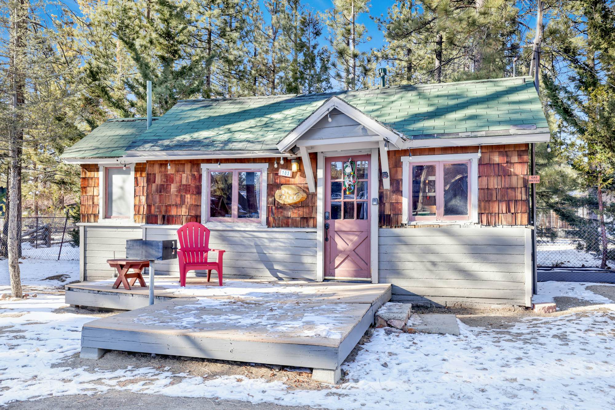 0451-Shore Acres Lodge Unit 100  Unit 105