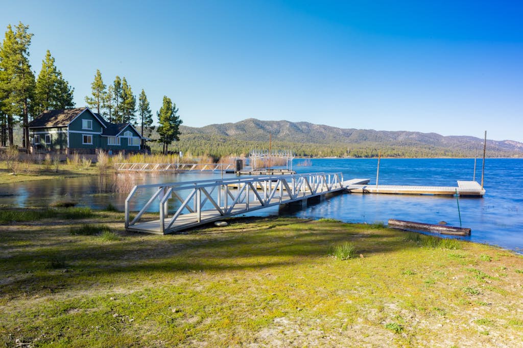 Shore Acres Lakefront Lodge at Big Bear Lake