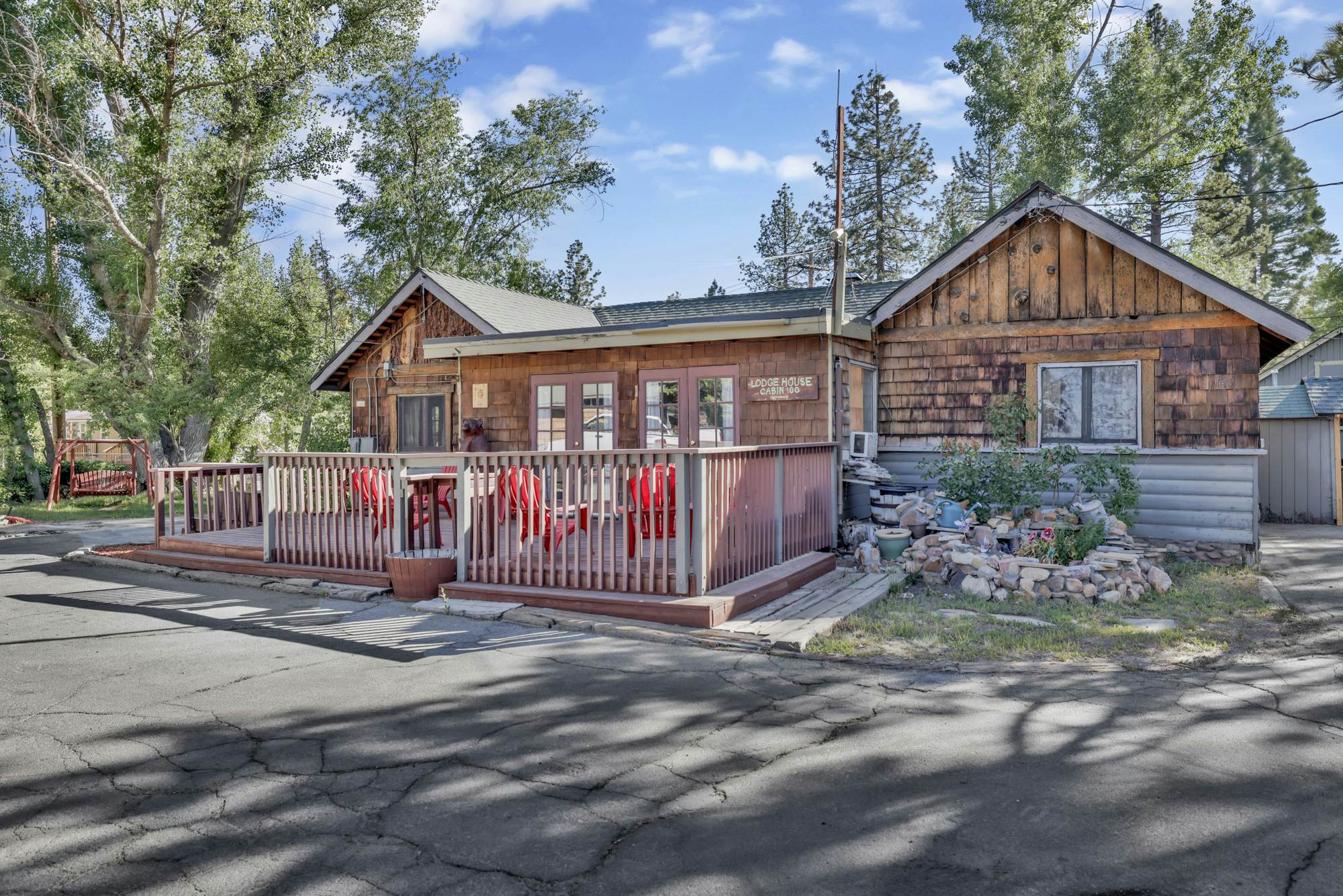 0452-Shore Acres Lodge Unit 100  to Unit 111