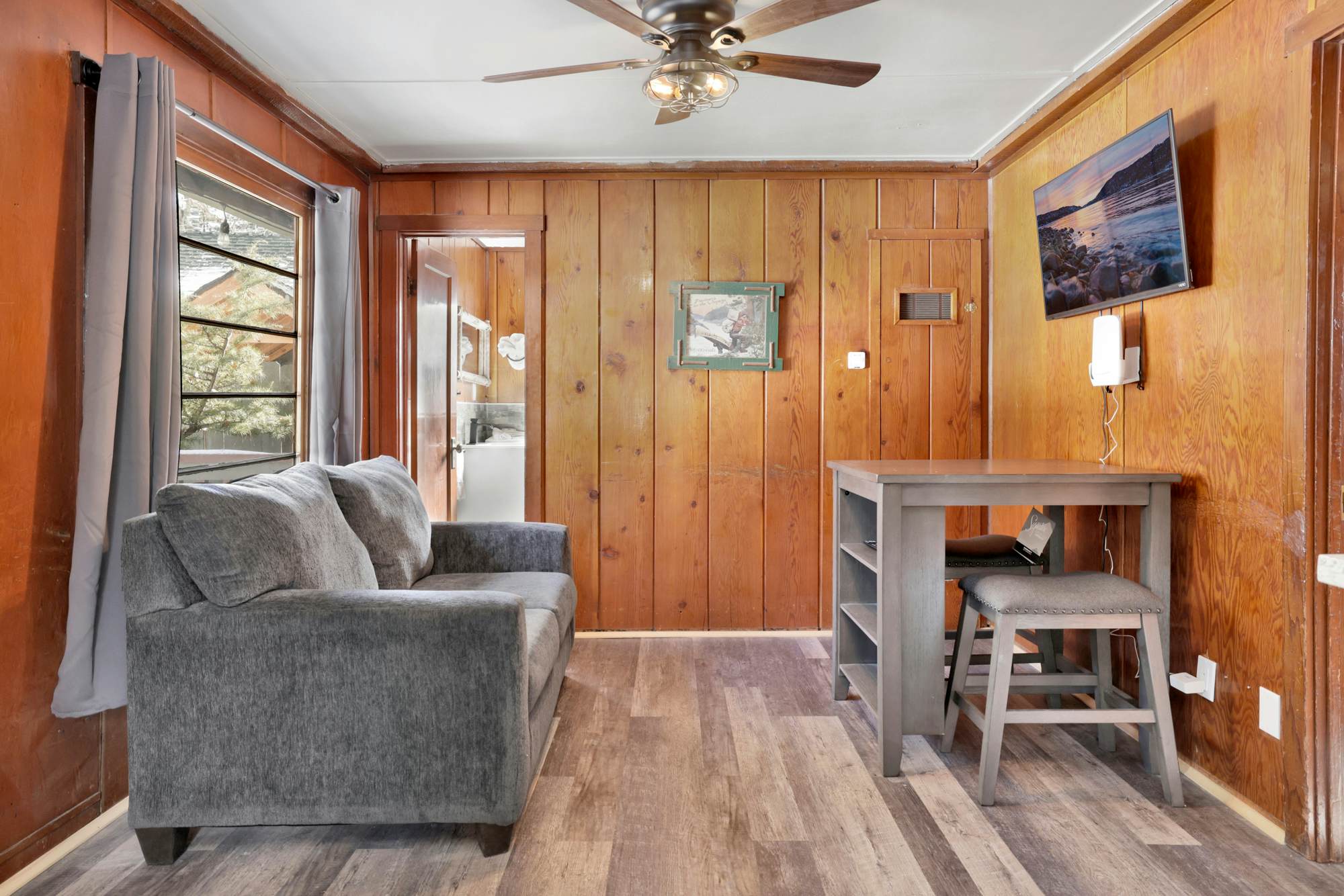 0452-Shore Acres Lodge Unit 100  to Unit 111