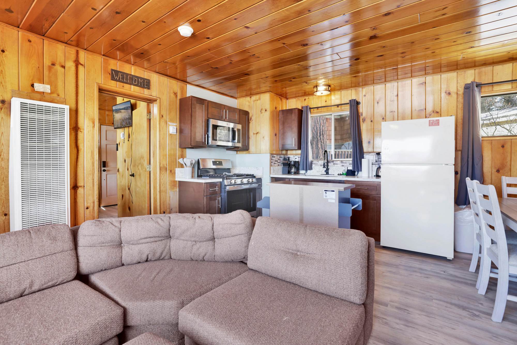 0452-Shore Acres Lodge Unit 100  to Unit 111