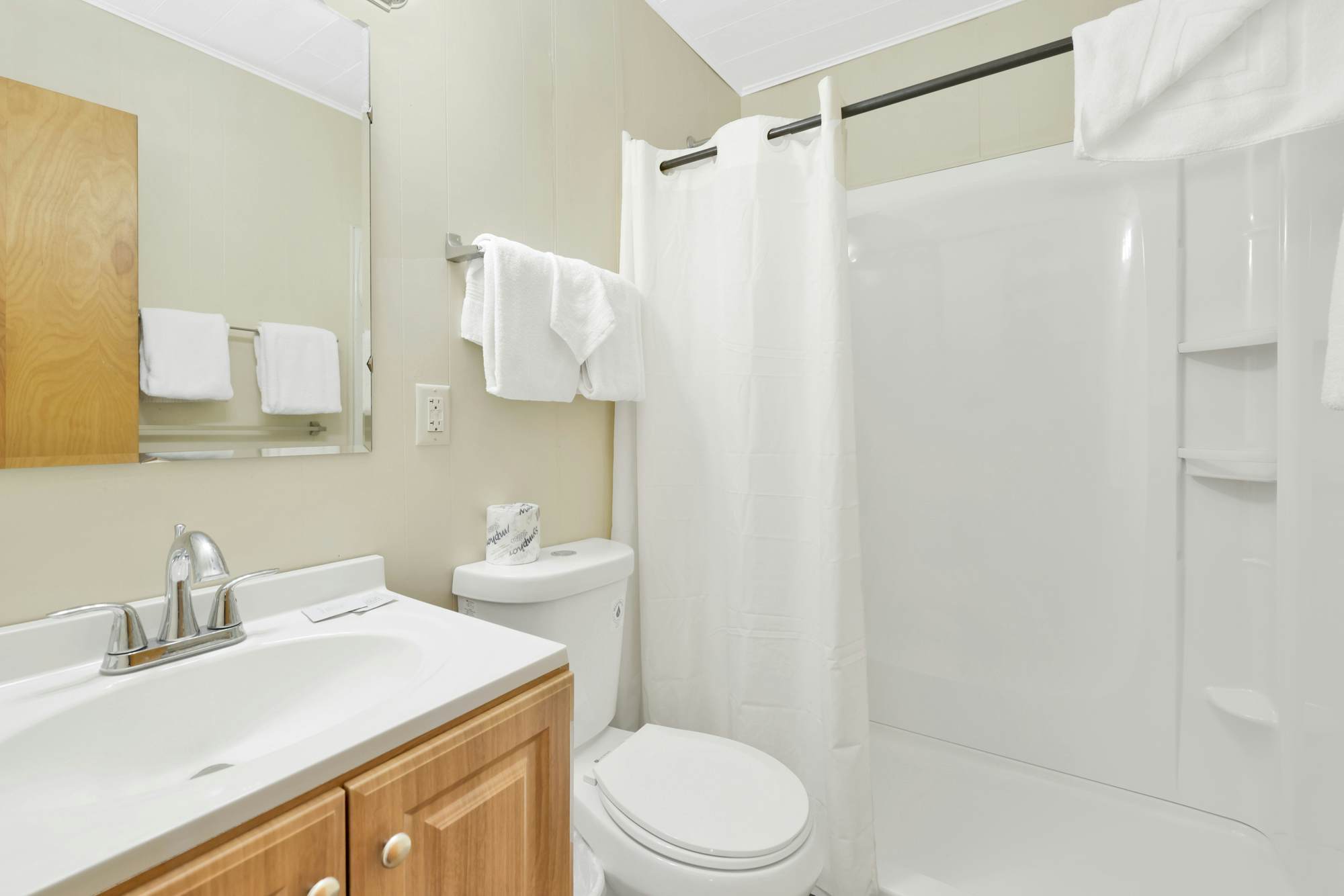 0452-Shore Acres Lodge Unit 100  to Unit 111